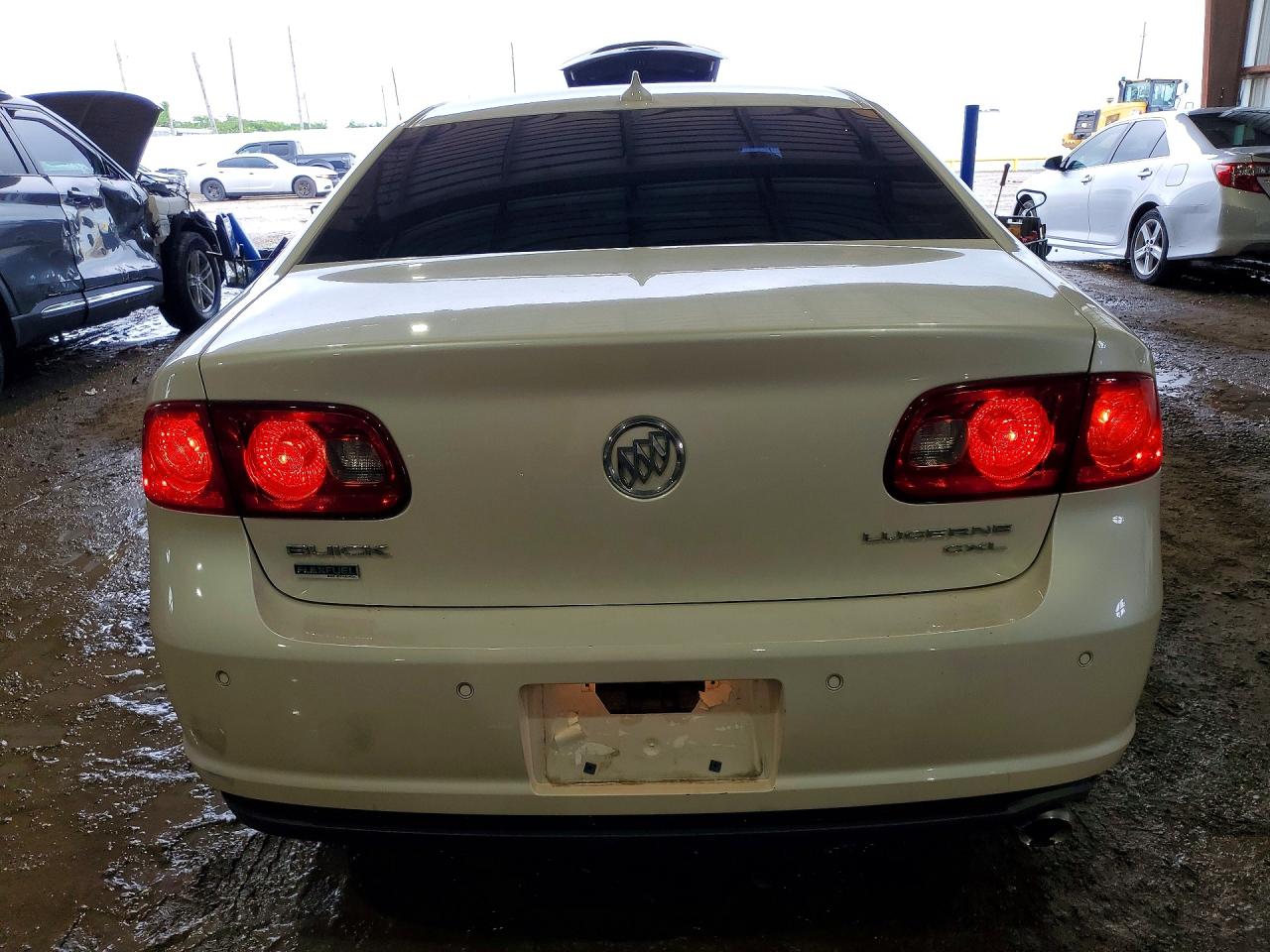 2010 Buick Lucerne Cxl Cream vin: 1G4HC5EM5AU124984
