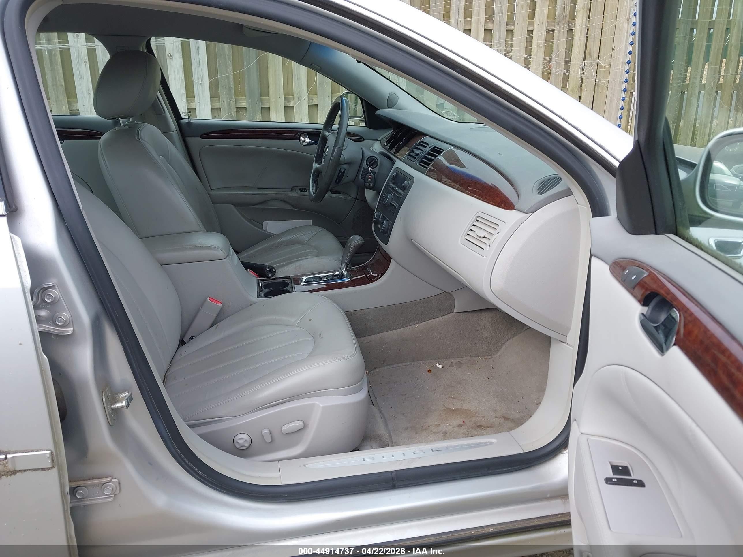 2011 Buick Lucerne Cxl Silver vin: 1G4HC5EM5BU101982