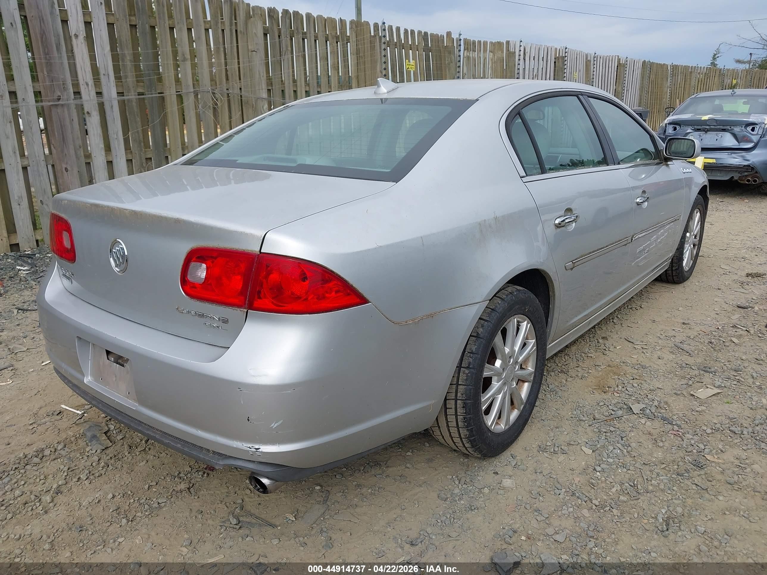 2011 Buick Lucerne Cxl Silver vin: 1G4HC5EM5BU101982