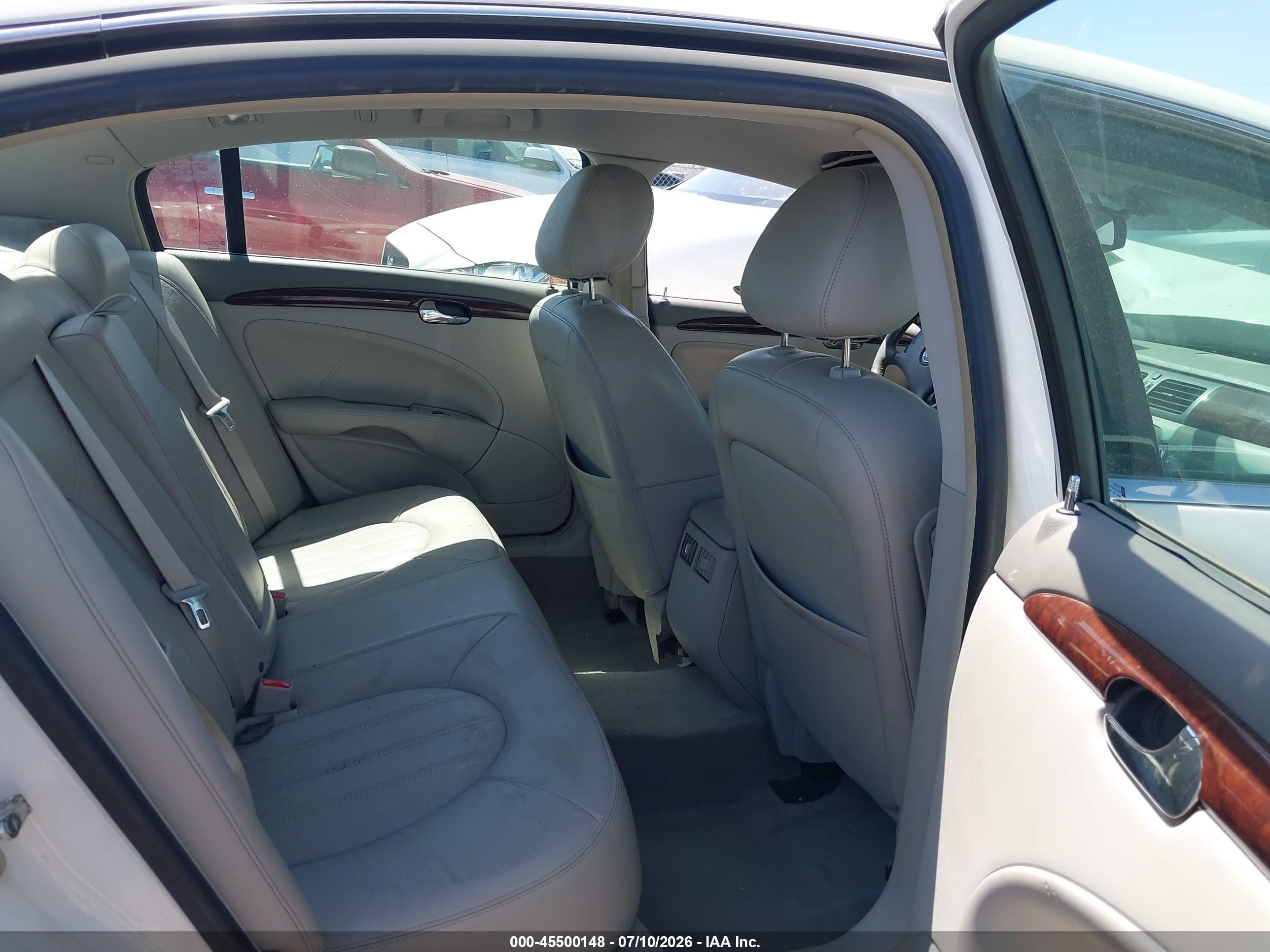 2011 Buick Lucerne Cxl White vin: 1G4HC5EM5BU110164