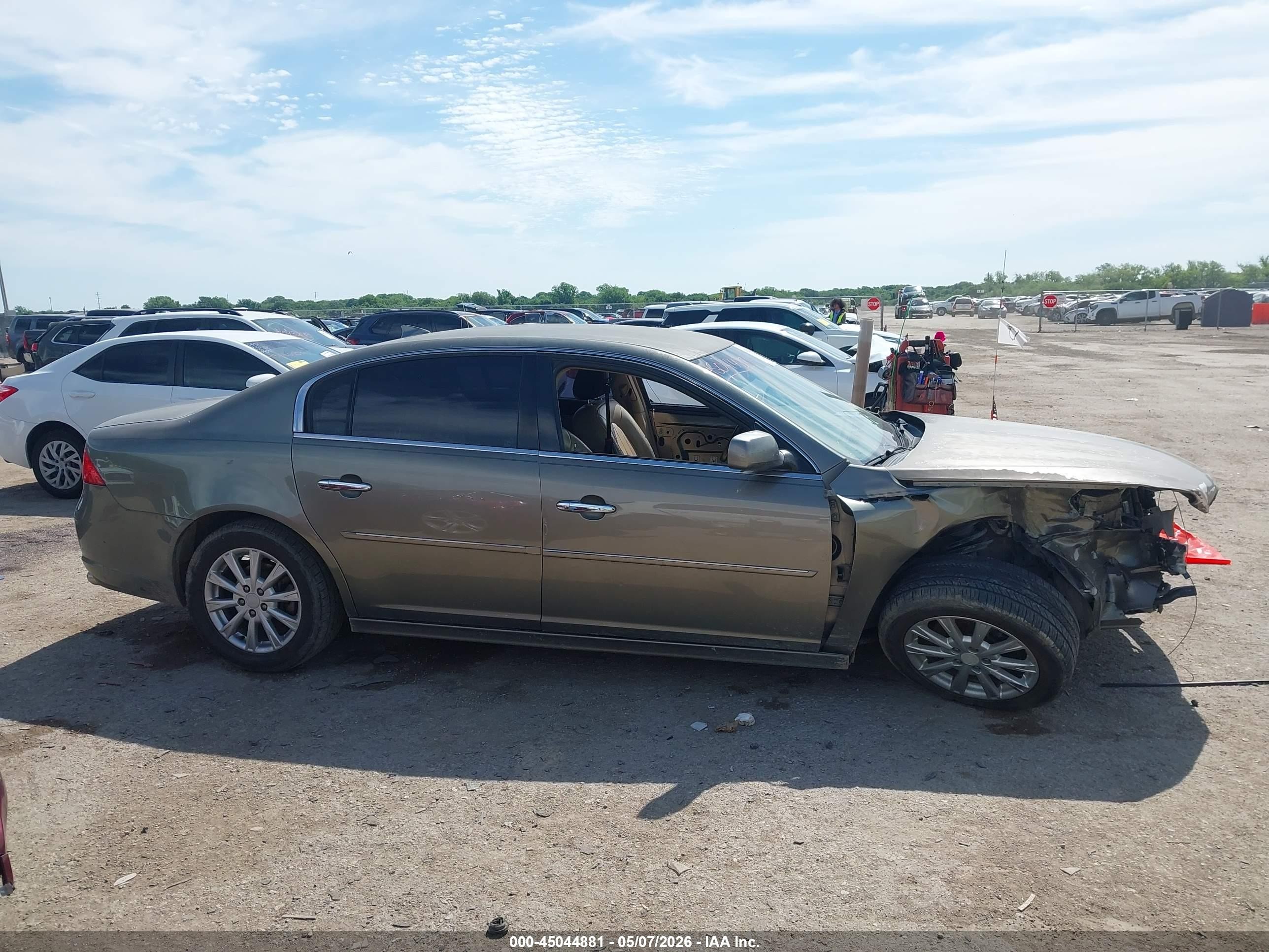 2010 Buick Lucerne Cxl Beige vin: 1G4HC5EM6AU132365