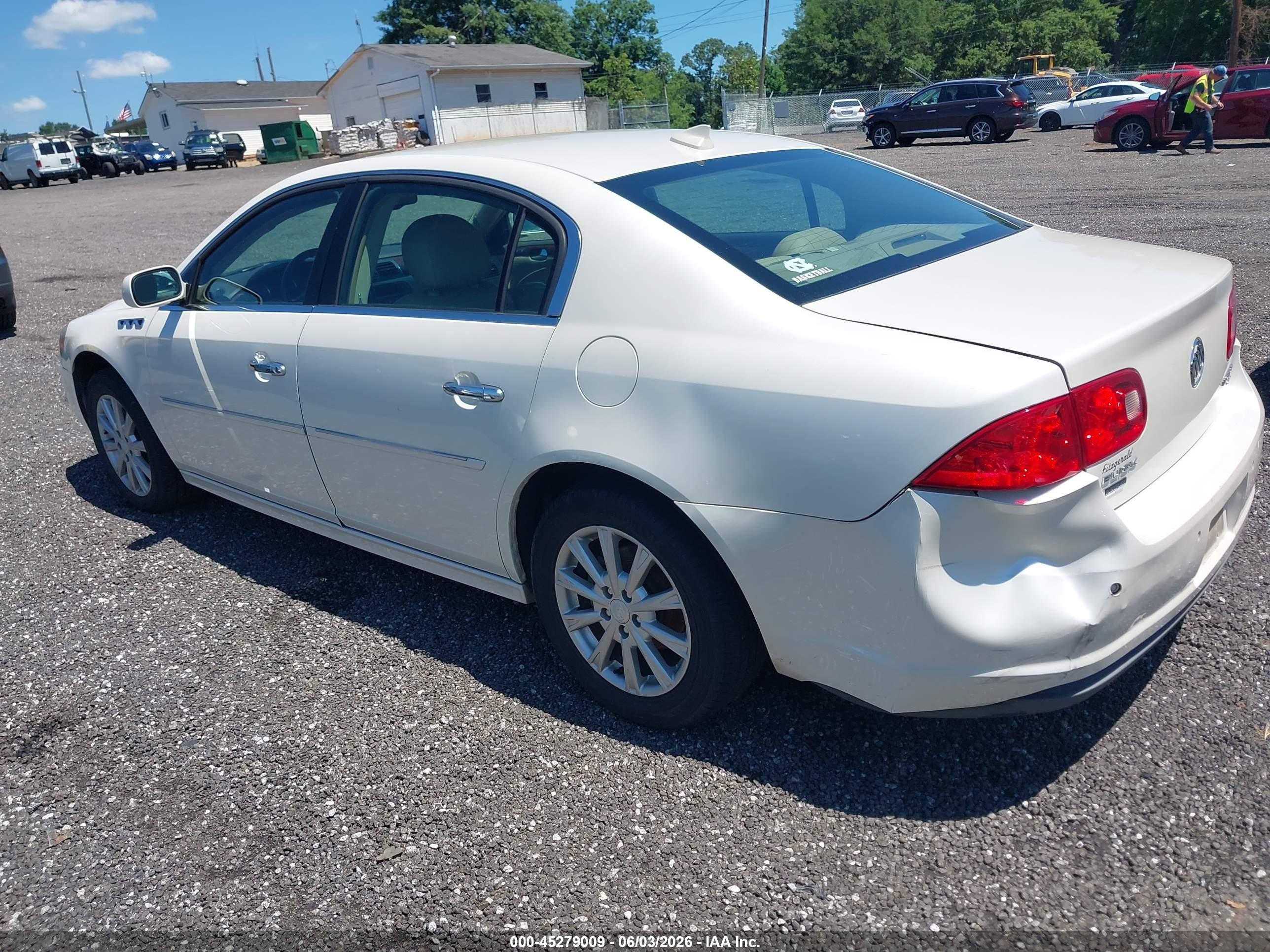 2011 Buick Lucerne Cxl White vin: 1G4HC5EM6BU152651
