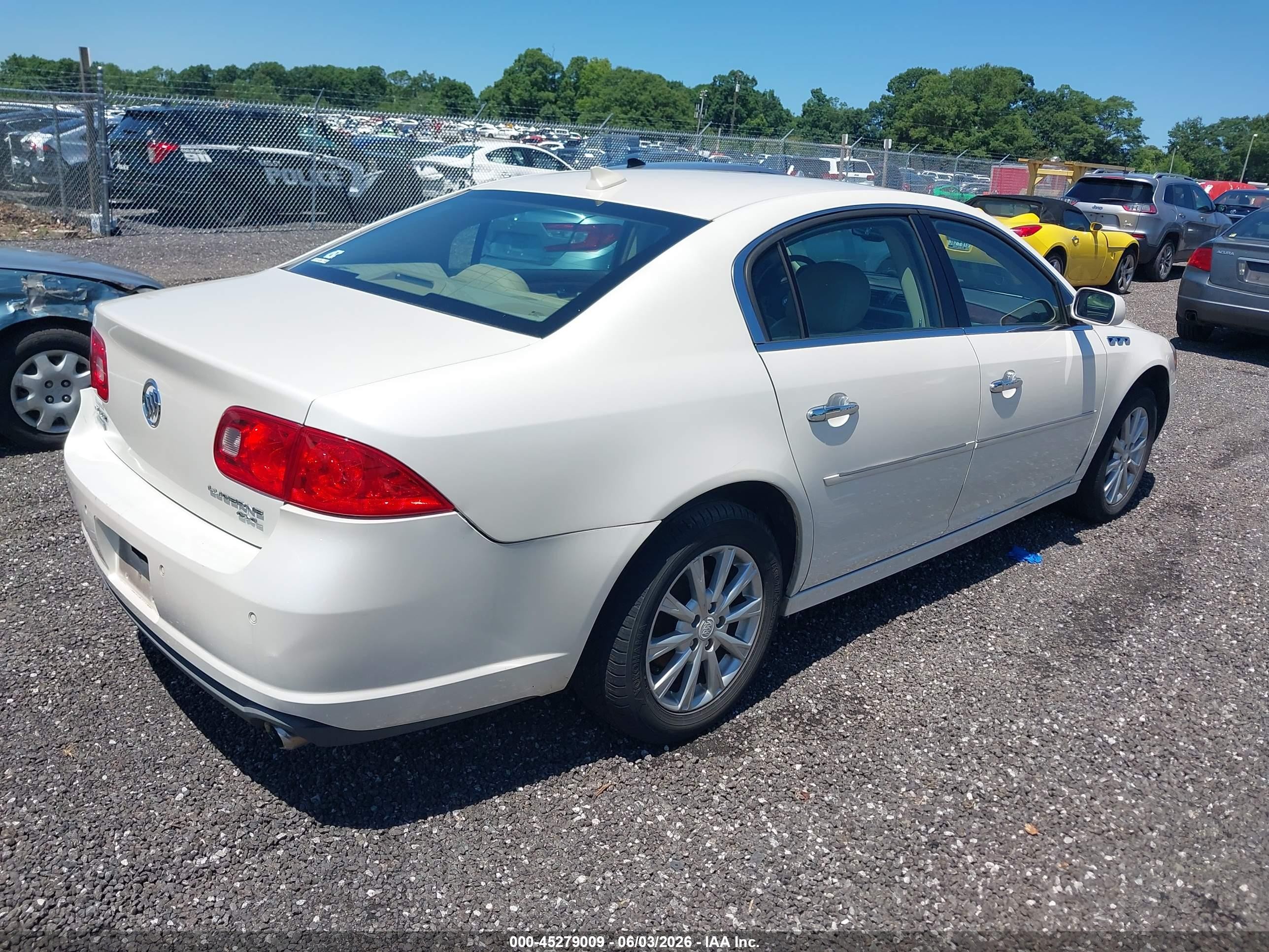 2011 Buick Lucerne Cxl White vin: 1G4HC5EM6BU152651