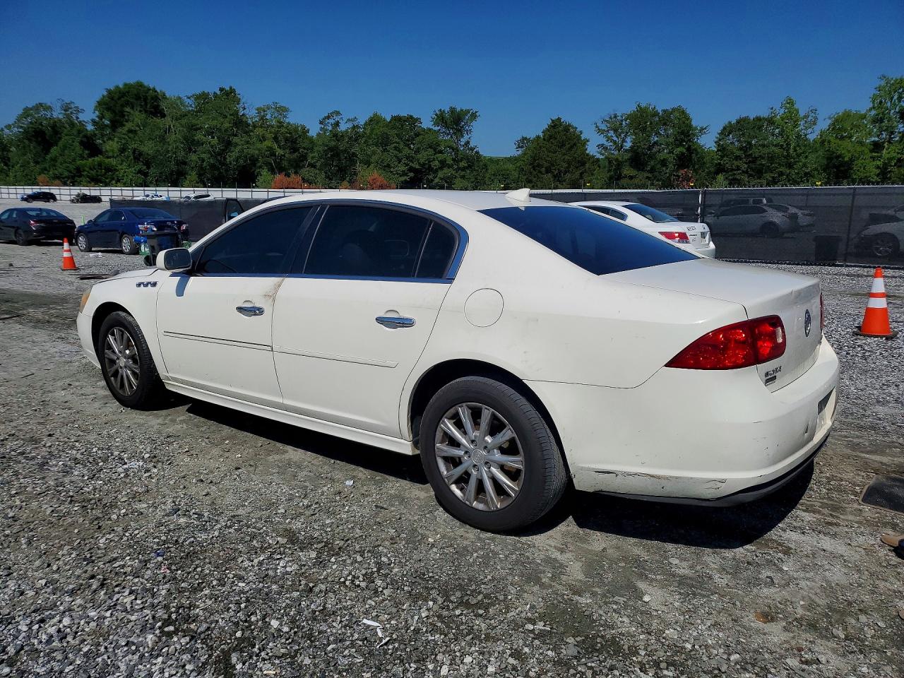 2011 Buick Lucerne Cxl White vin: 1G4HC5EM7BU114474