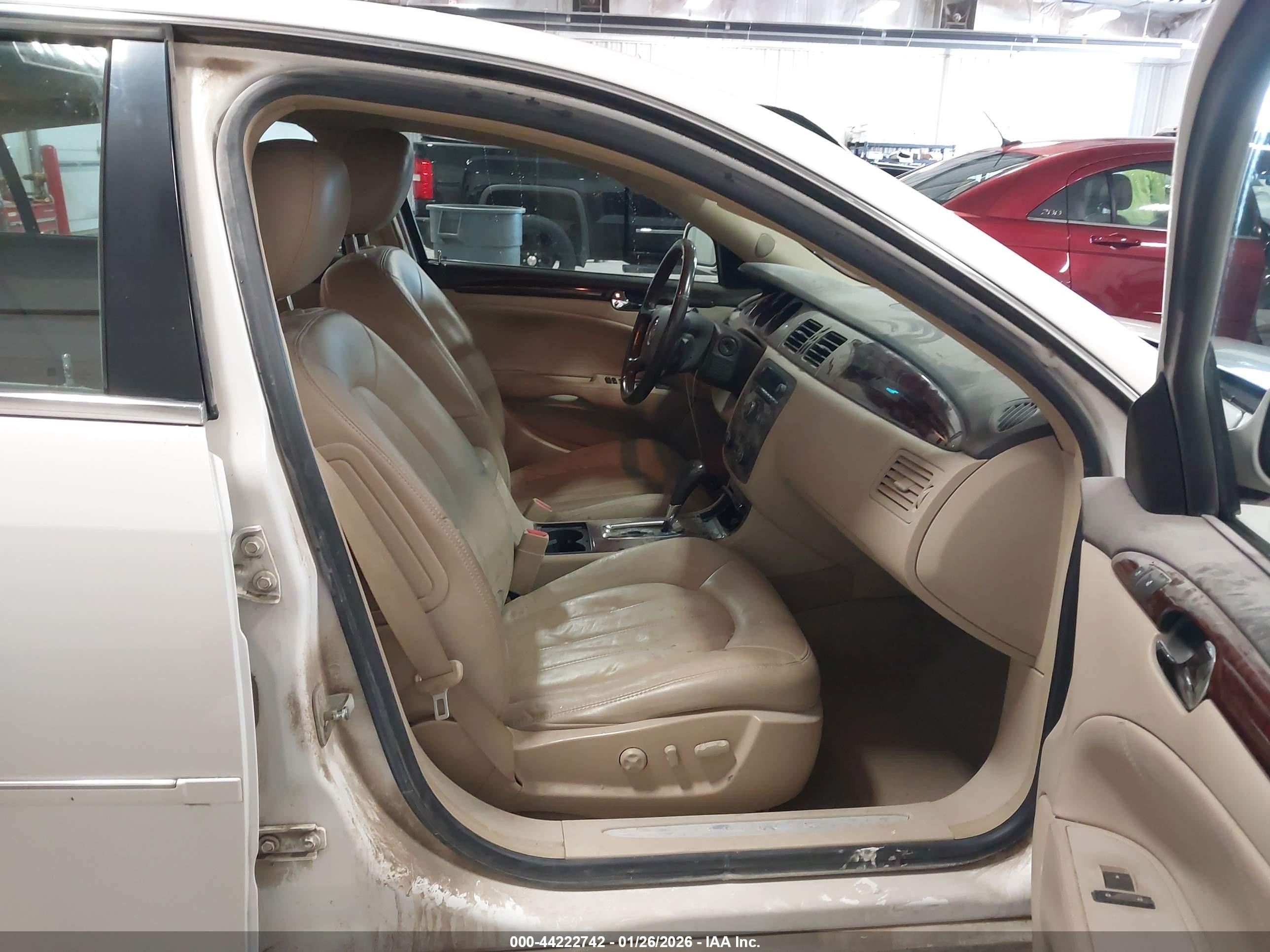 2011 Buick Lucerne Cxl White vin: 1G4HC5EM7BU123126