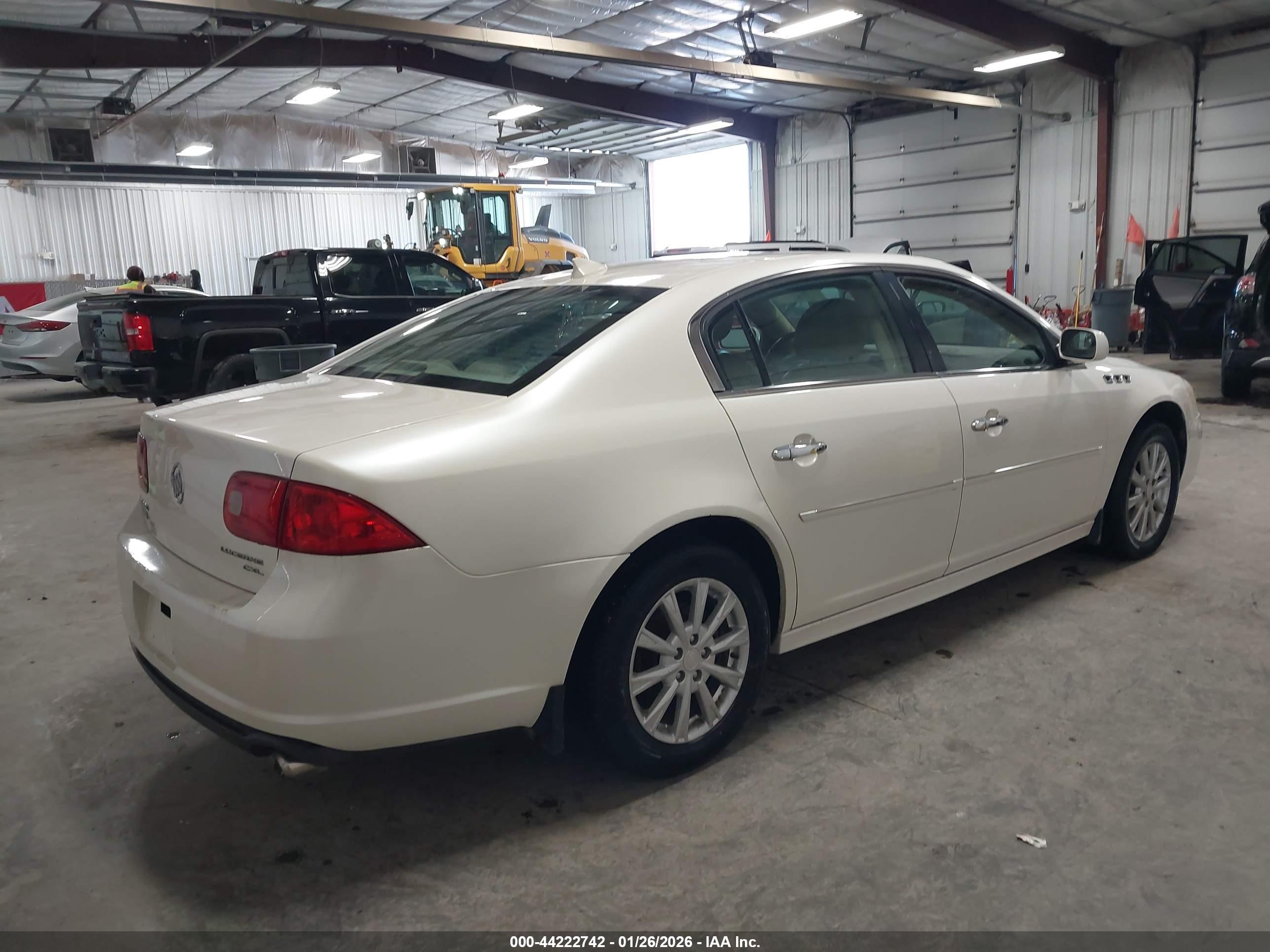2011 Buick Lucerne Cxl White vin: 1G4HC5EM7BU123126