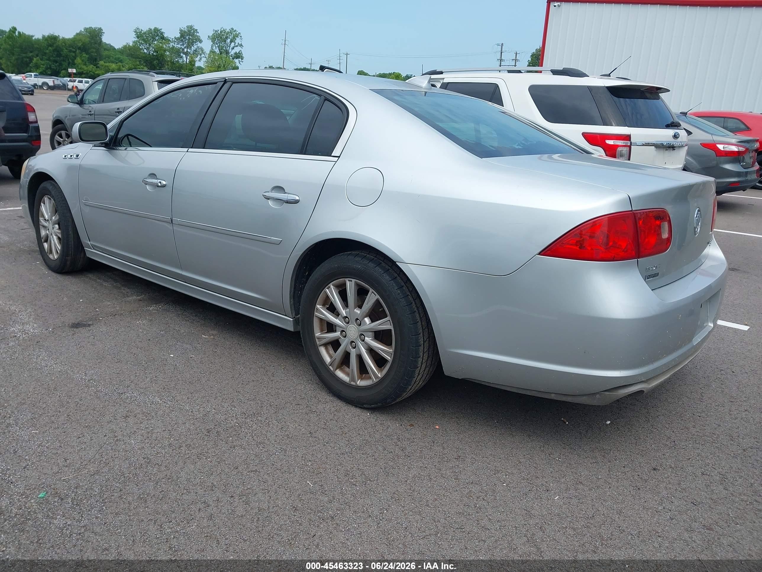 2010 Buick Lucerne Cxl Silver vin: 1G4HC5EM8AU131282