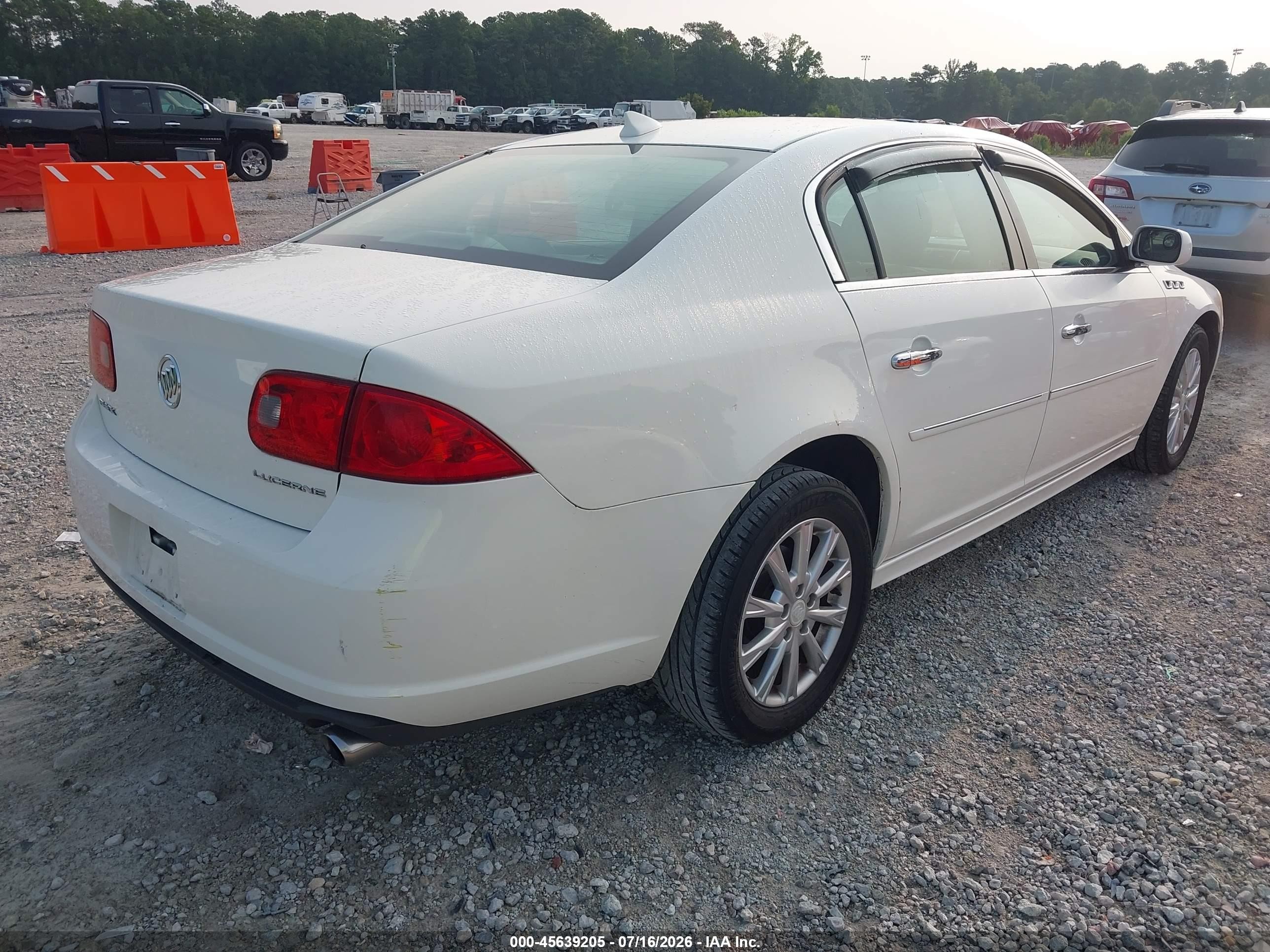 2011 Buick Lucerne Cxl White vin: 1G4HC5EM8BU134815