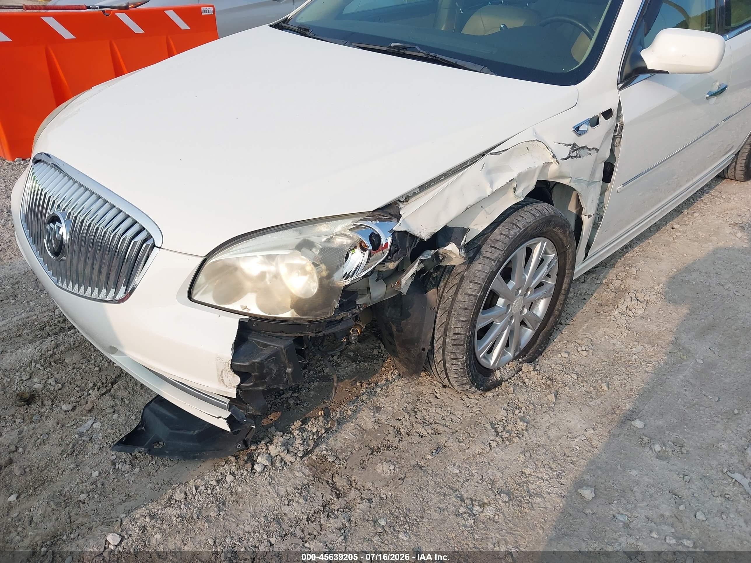 2011 Buick Lucerne Cxl White vin: 1G4HC5EM8BU134815