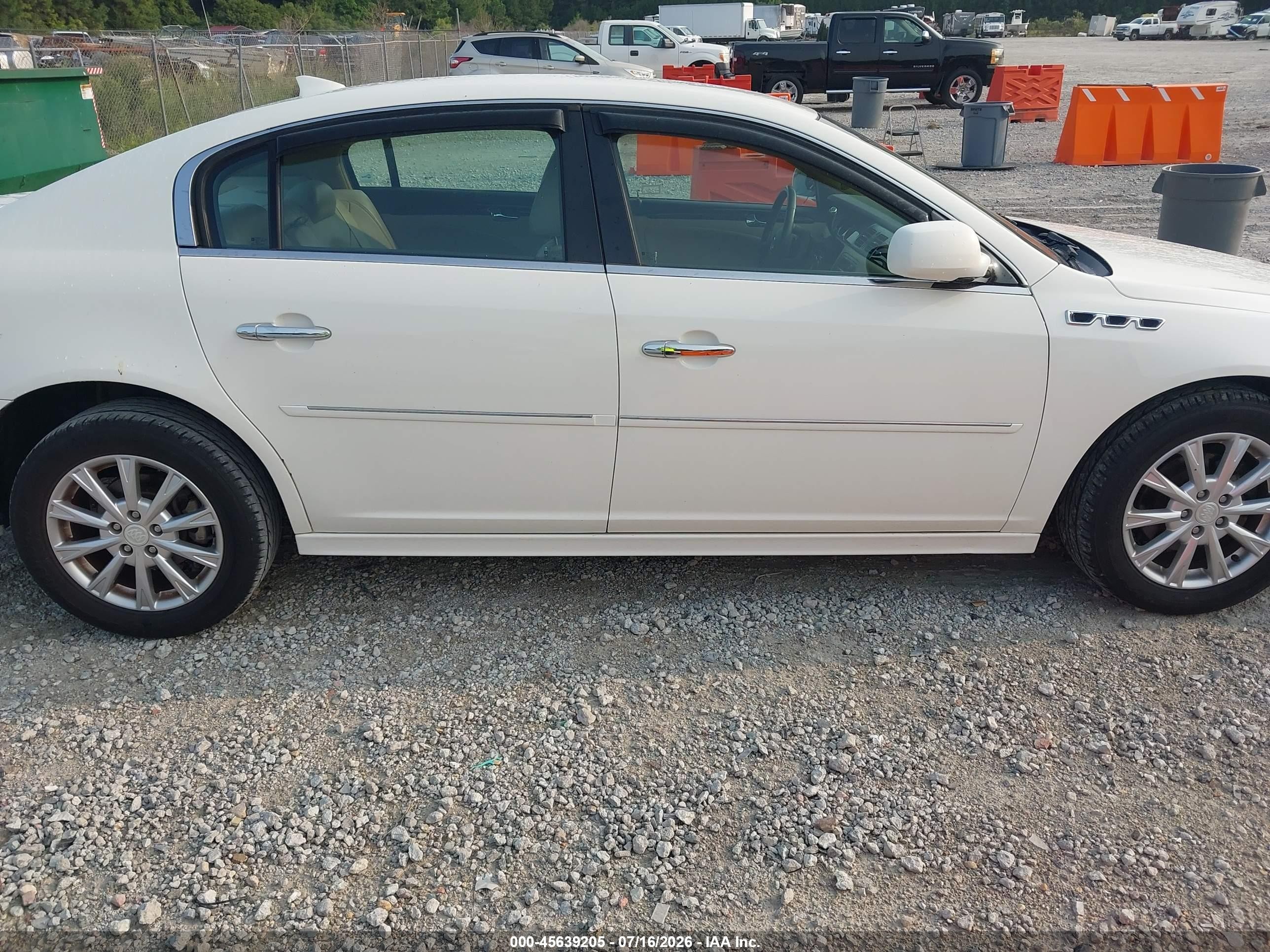 2011 Buick Lucerne Cxl White vin: 1G4HC5EM8BU134815