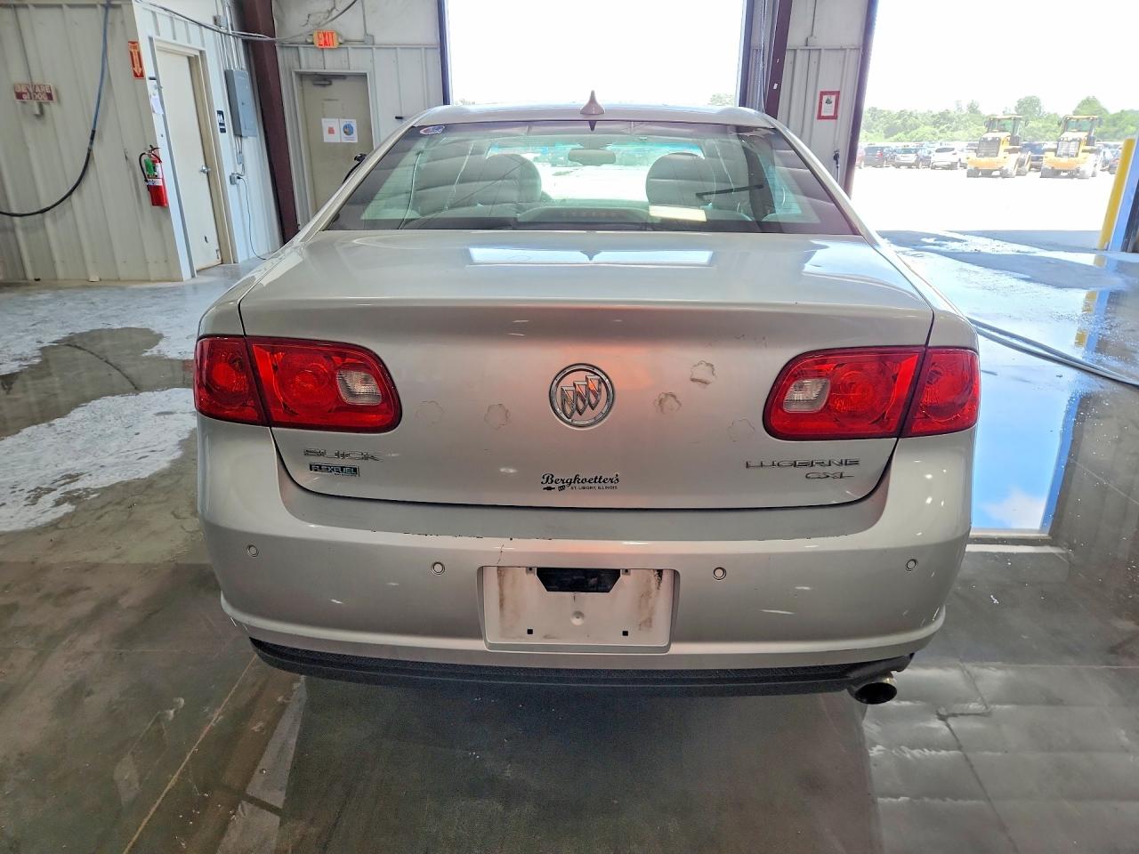 2011 Buick Lucerne Cxl Silver vin: 1G4HC5EM9BU121779