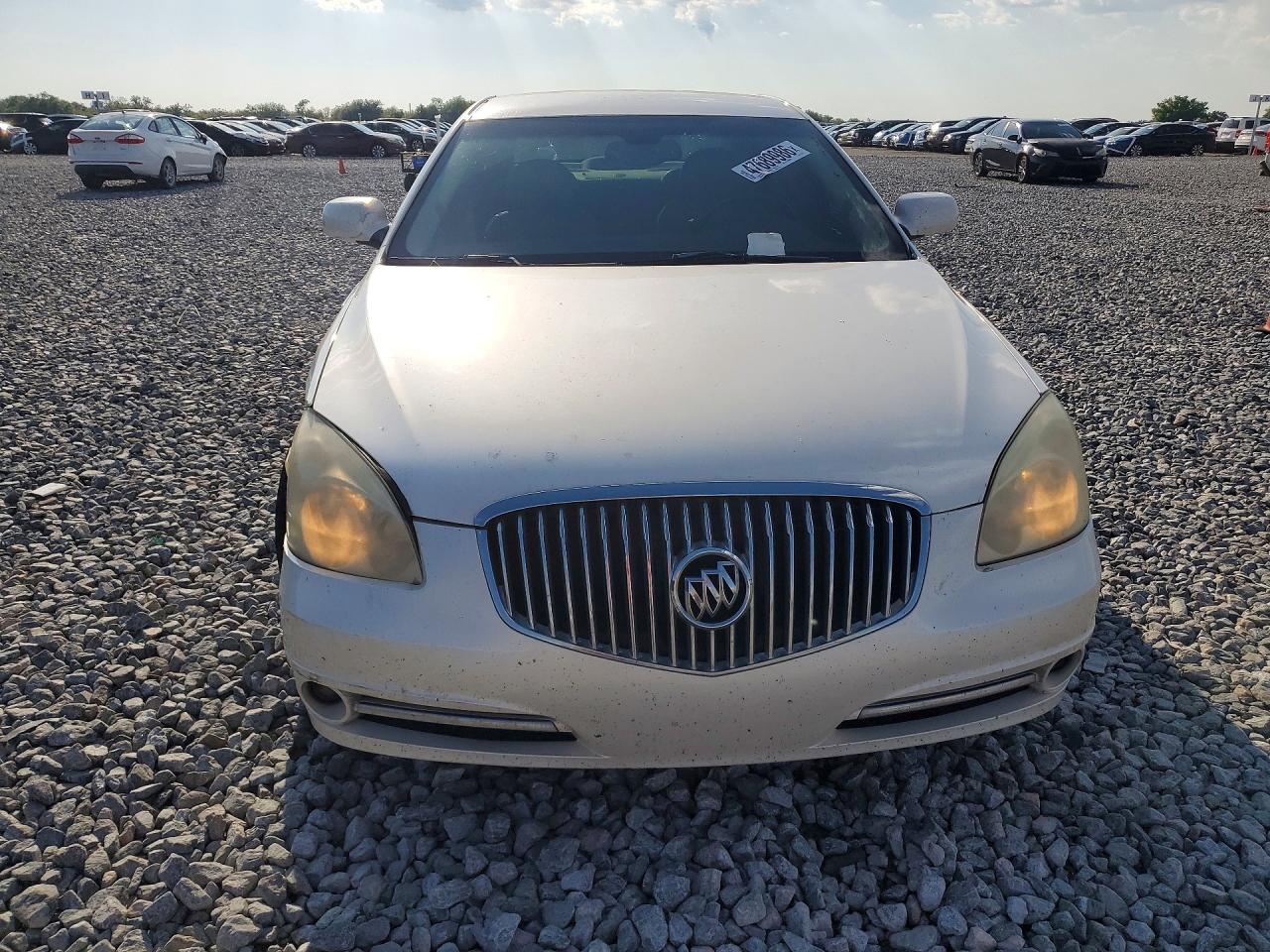 2011 Buick Lucerne Cxl Cream vin: 1G4HC5EM9BU131194