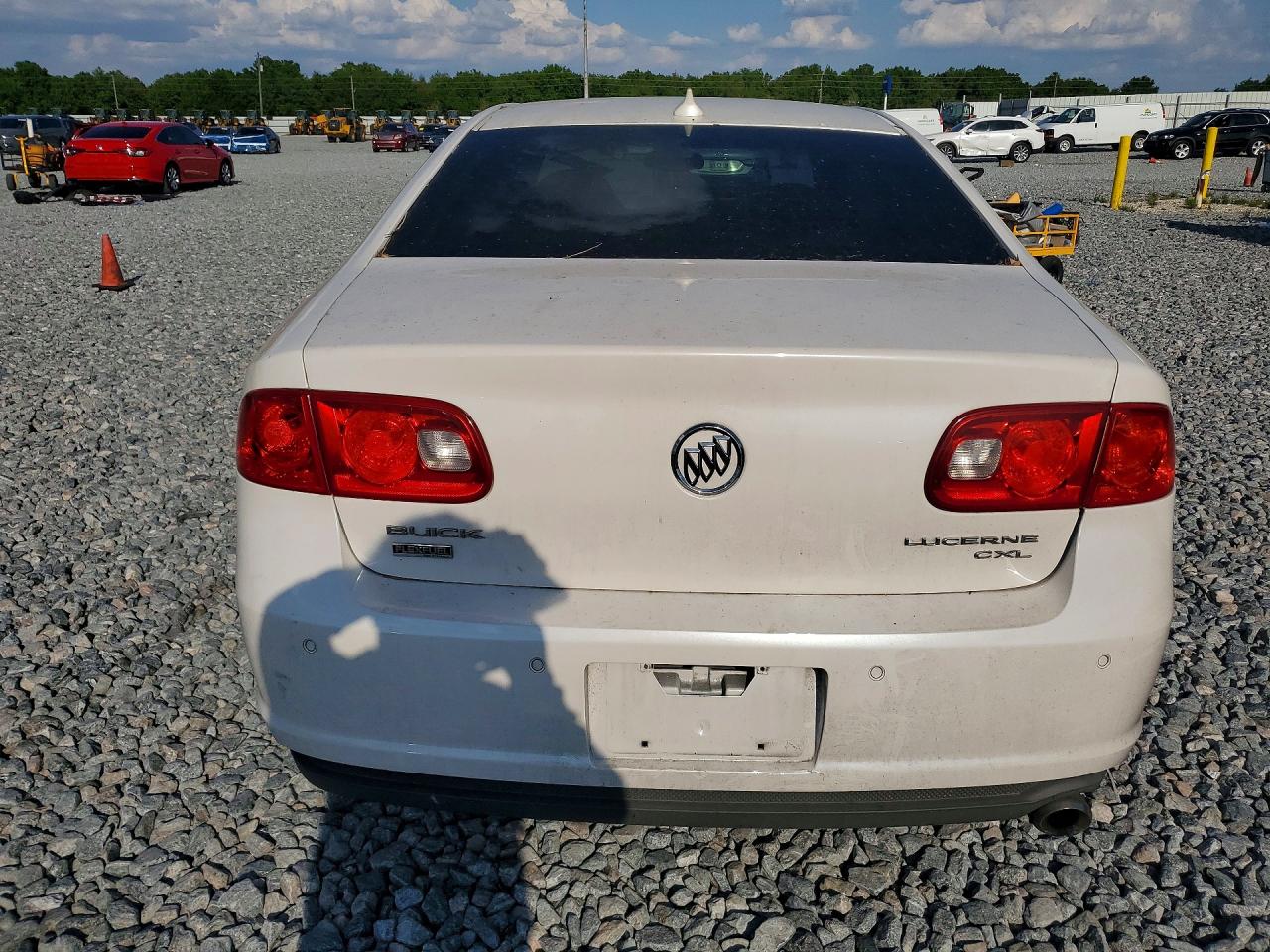 2011 Buick Lucerne Cxl Cream vin: 1G4HC5EM9BU131194
