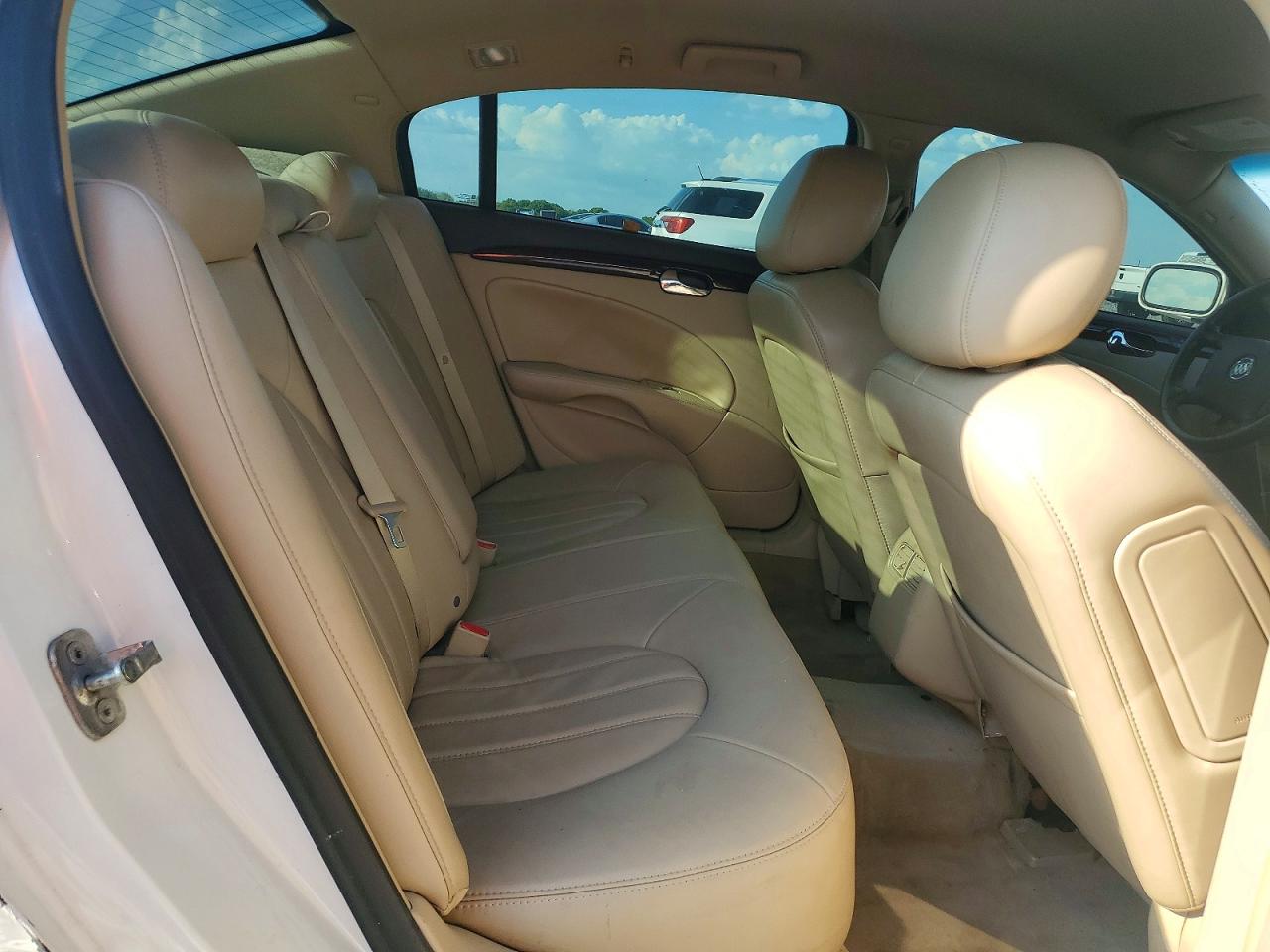 2011 Buick Lucerne Cxl Cream vin: 1G4HC5EM9BU131194