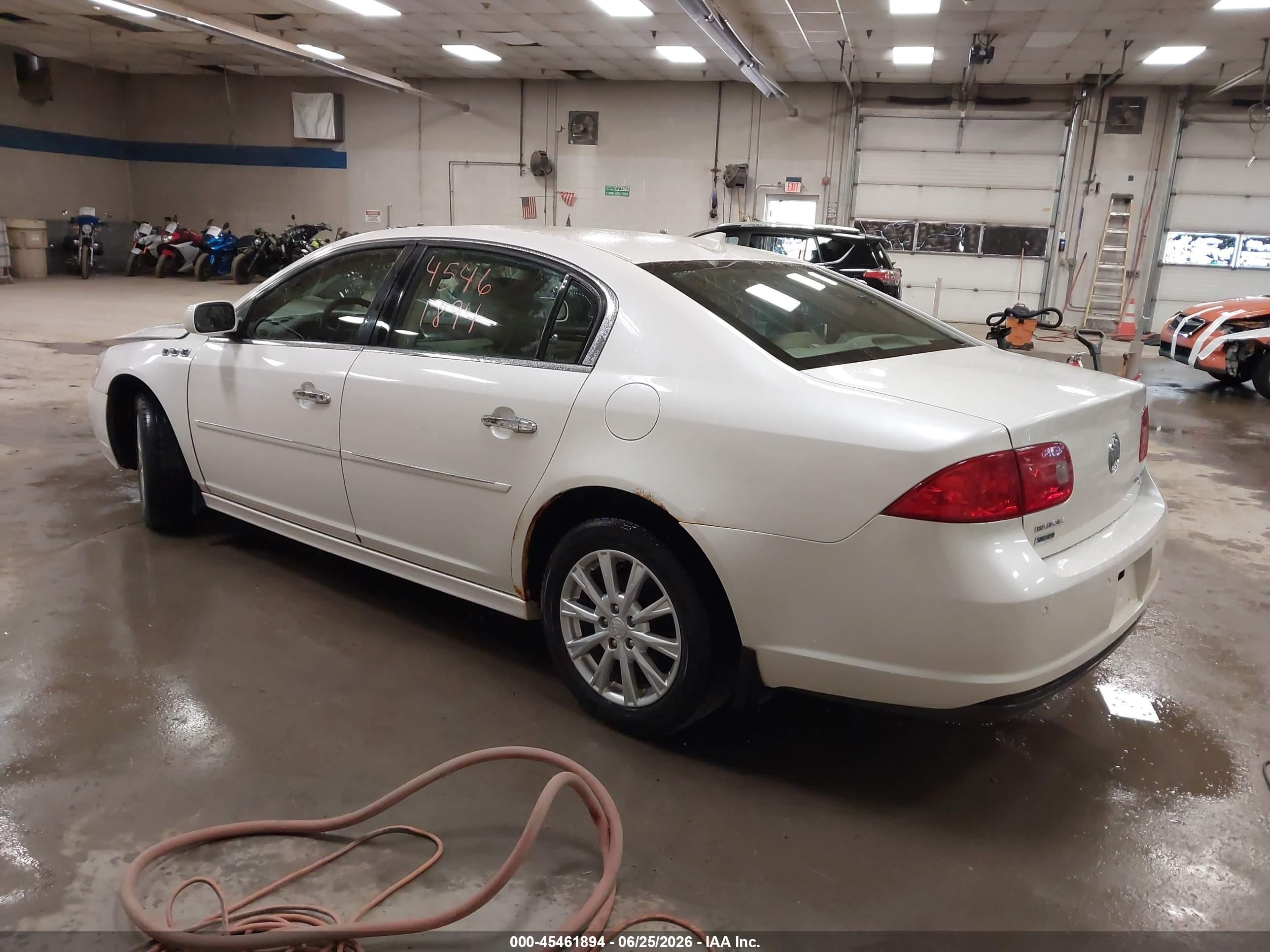 2011 Buick Lucerne Cxl White vin: 1G4HC5EM9BU142194