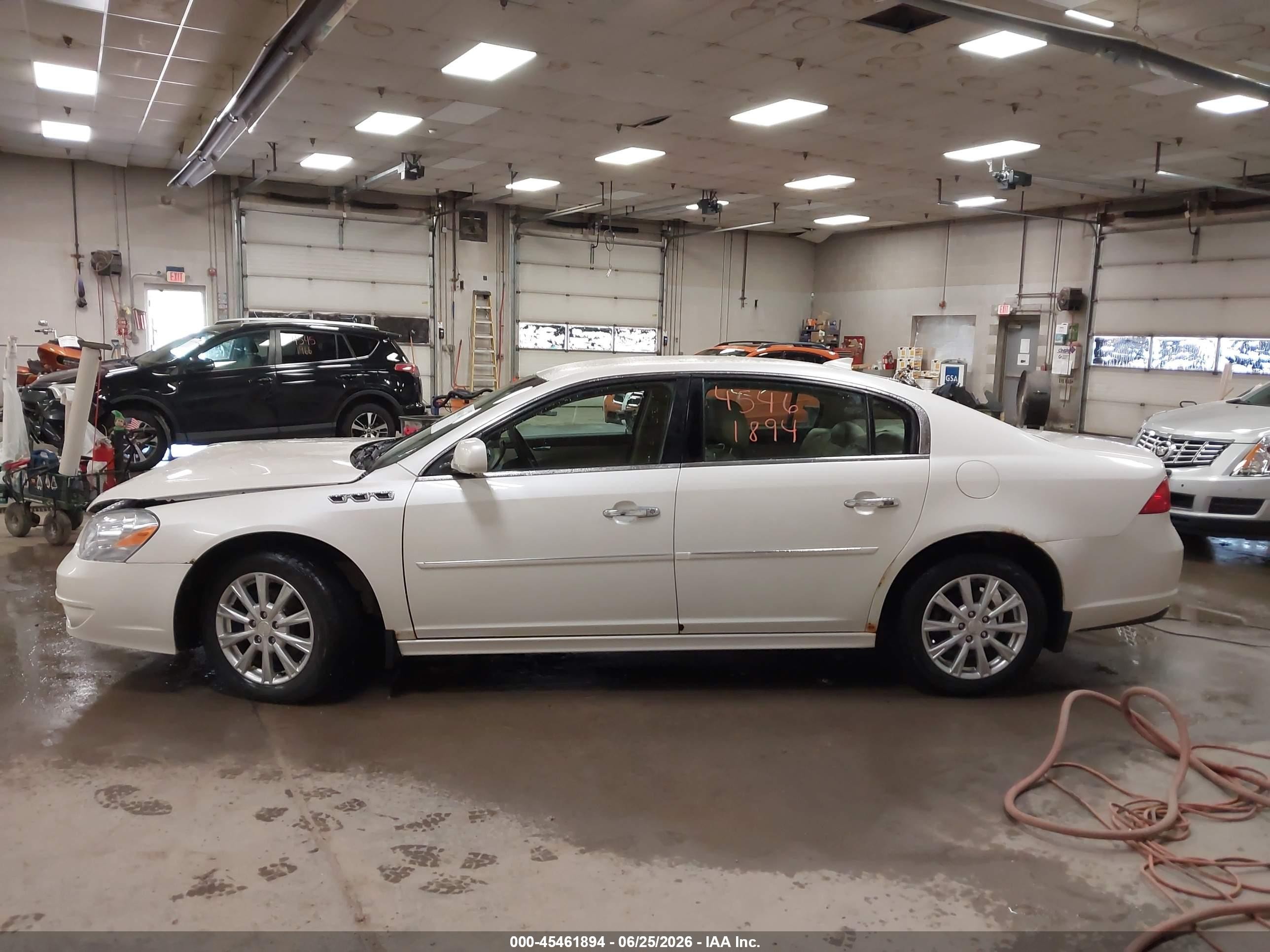 2011 Buick Lucerne Cxl White vin: 1G4HC5EM9BU142194