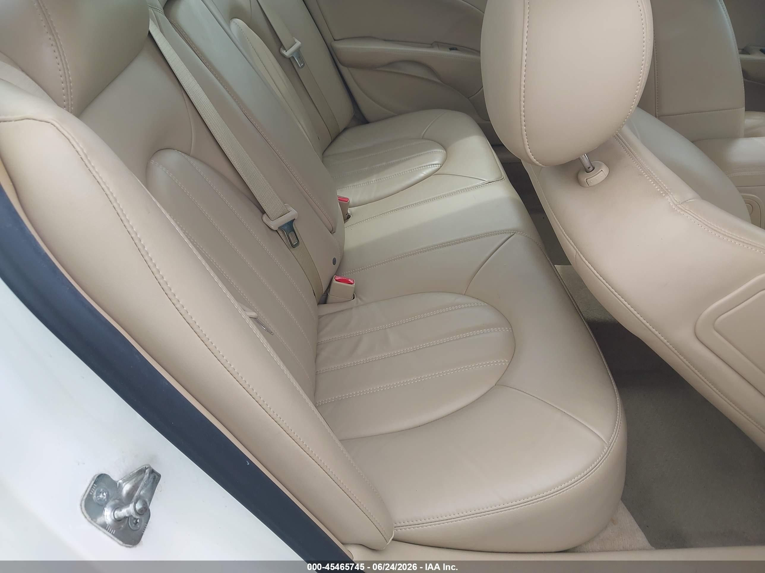 2010 Buick Lucerne Cxl White vin: 1G4HC5EMXAU132756