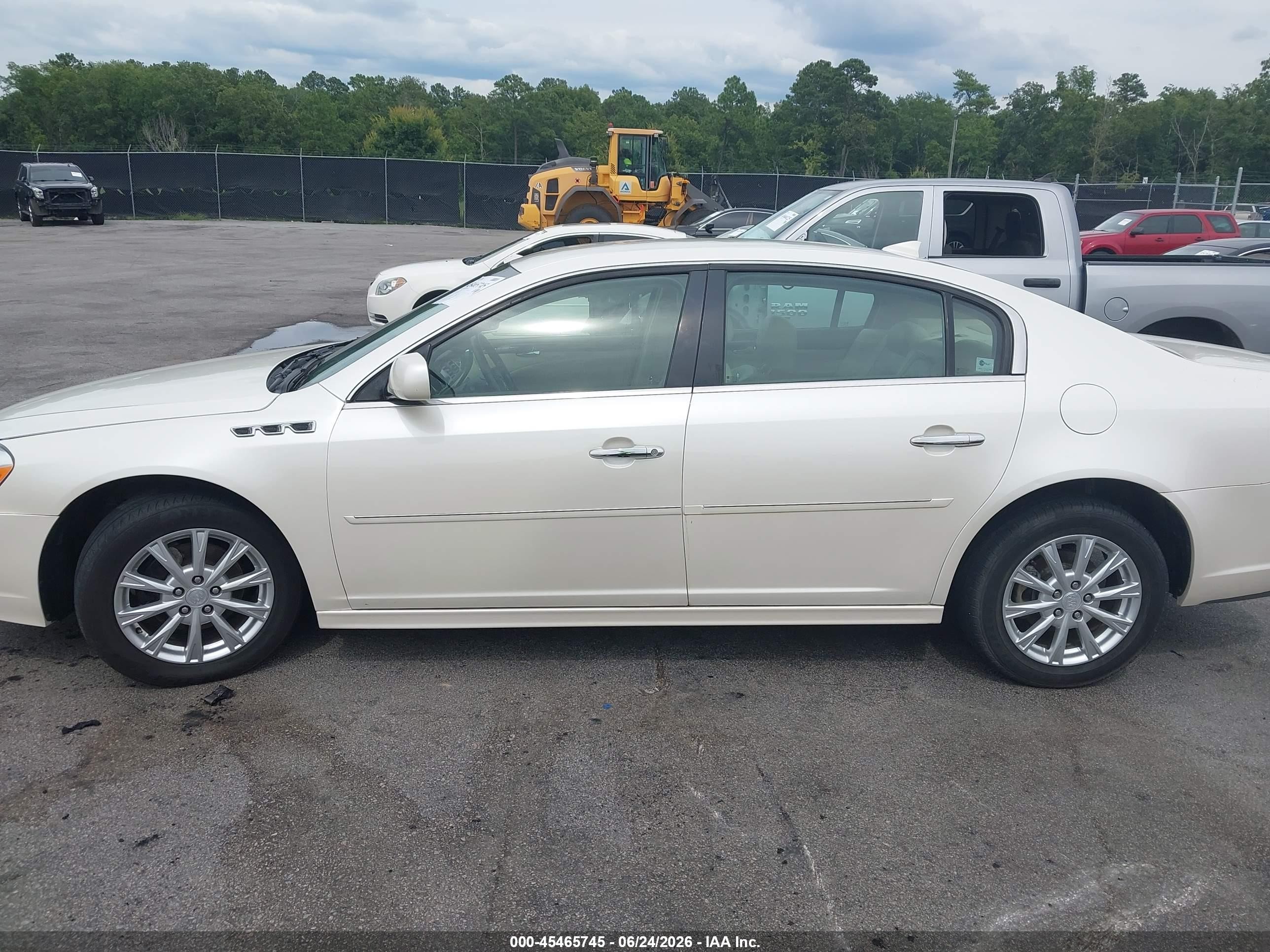 2010 Buick Lucerne Cxl White vin: 1G4HC5EMXAU132756