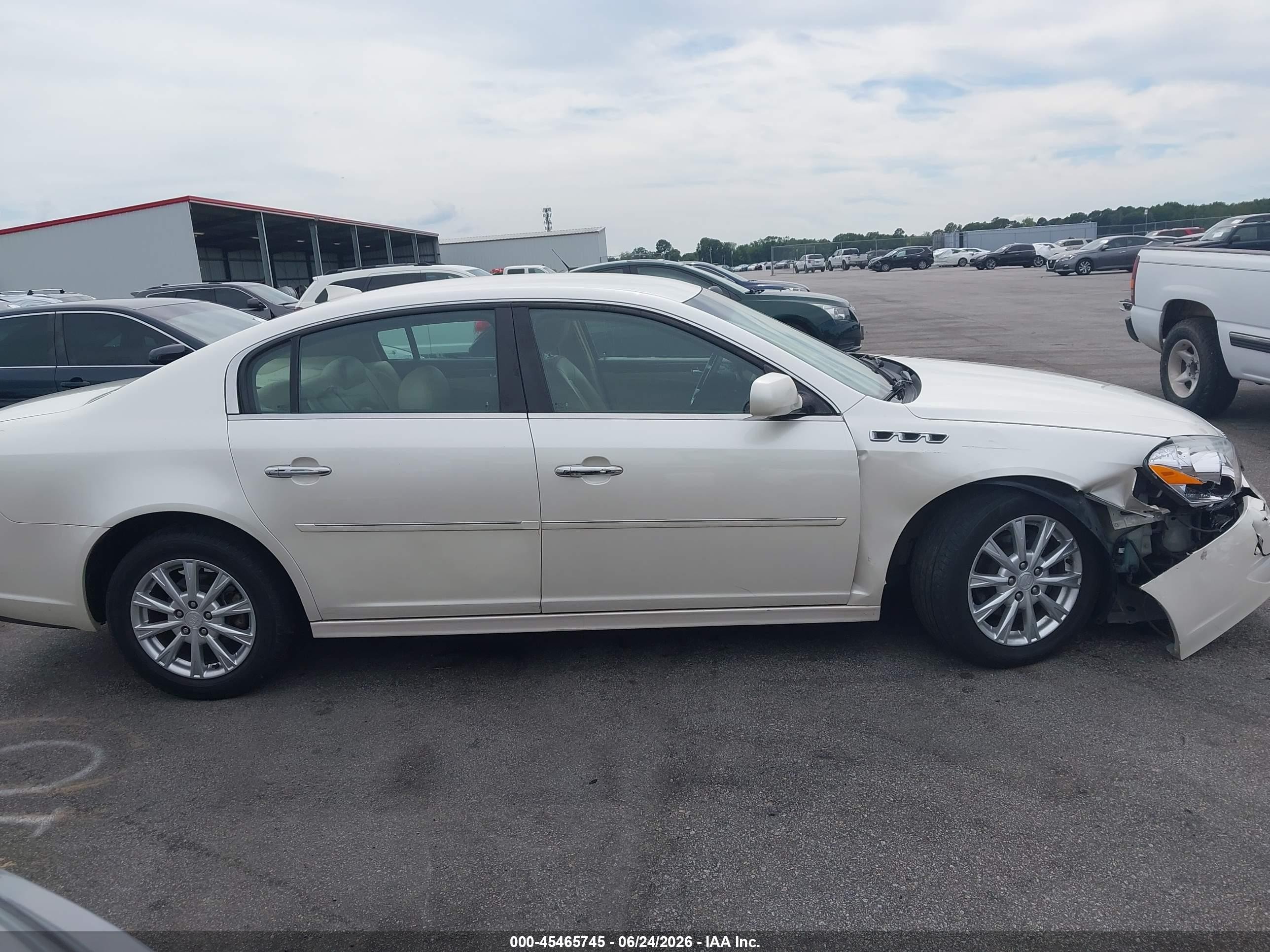 2010 Buick Lucerne Cxl White vin: 1G4HC5EMXAU132756