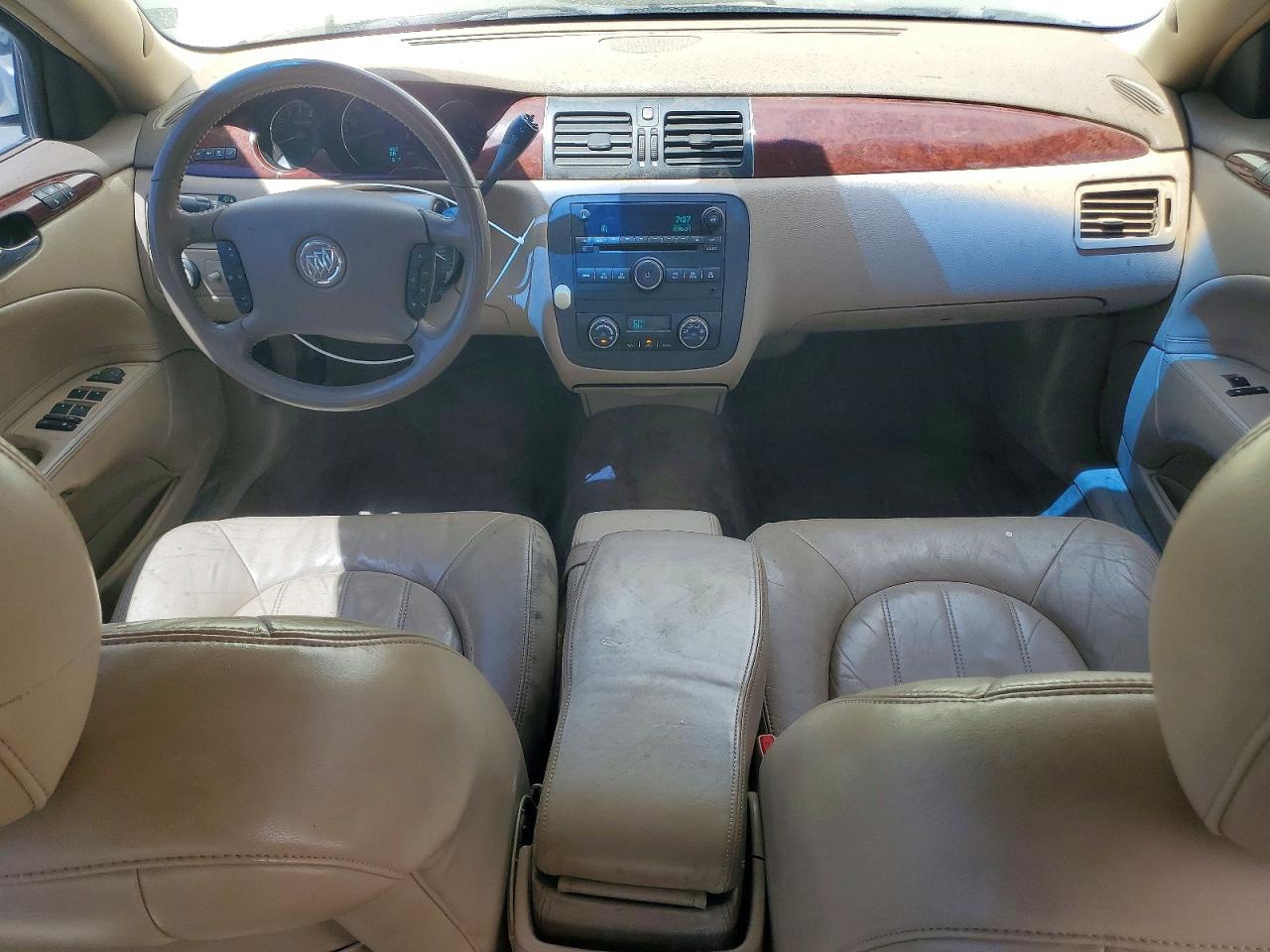 2006 Buick Lucerne White vin: 1G4HD57206U236673