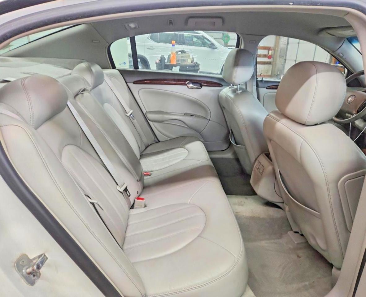 2007 Buick Lucerne Cxl White vin: 1G4HD57207U223066