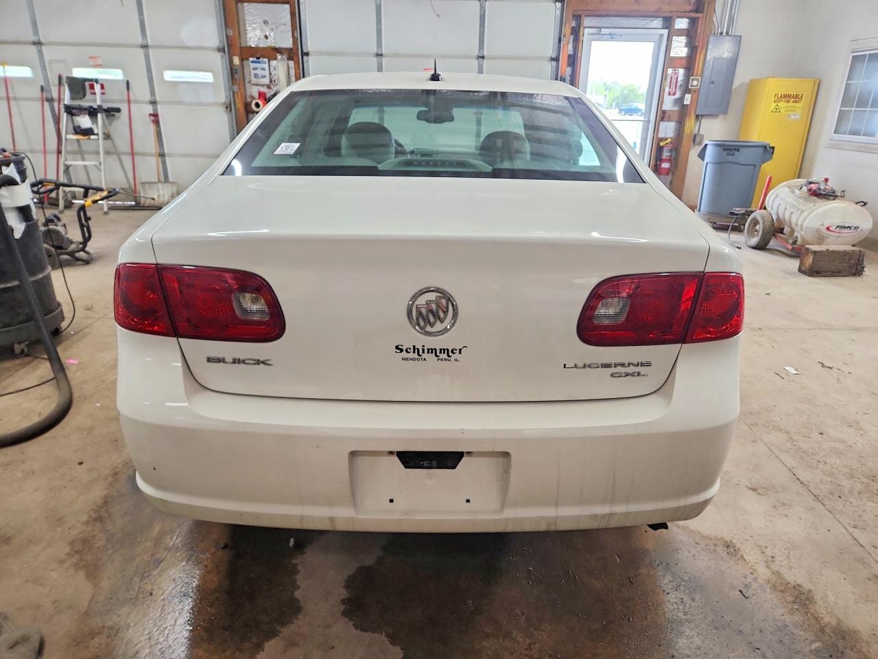 2007 Buick Lucerne Cxl White vin: 1G4HD57207U223066