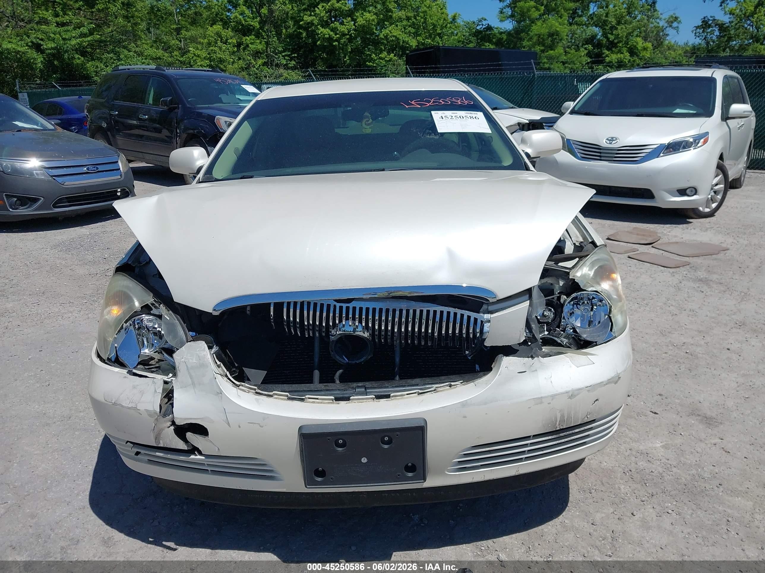 2007 Buick Lucerne Cxl White vin: 1G4HD57207U236433