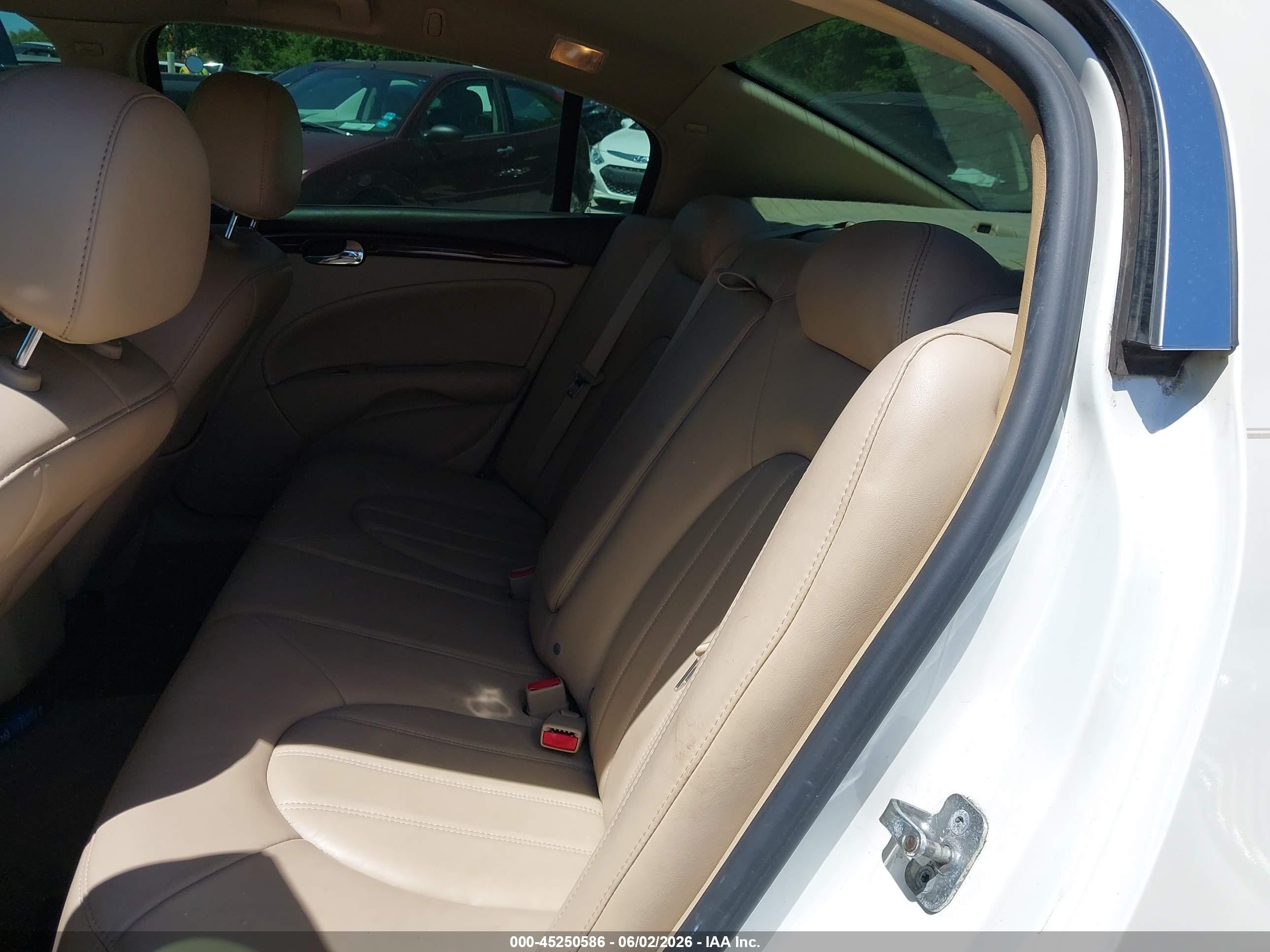2007 Buick Lucerne Cxl White vin: 1G4HD57207U236433