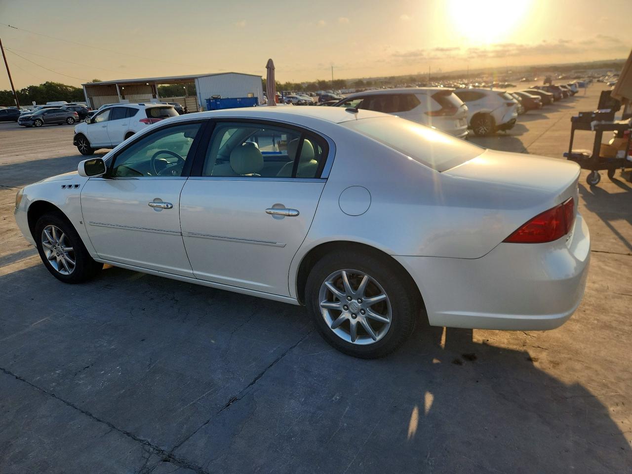 2007 Buick Lucerne Cxl White vin: 1G4HD57207U237095
