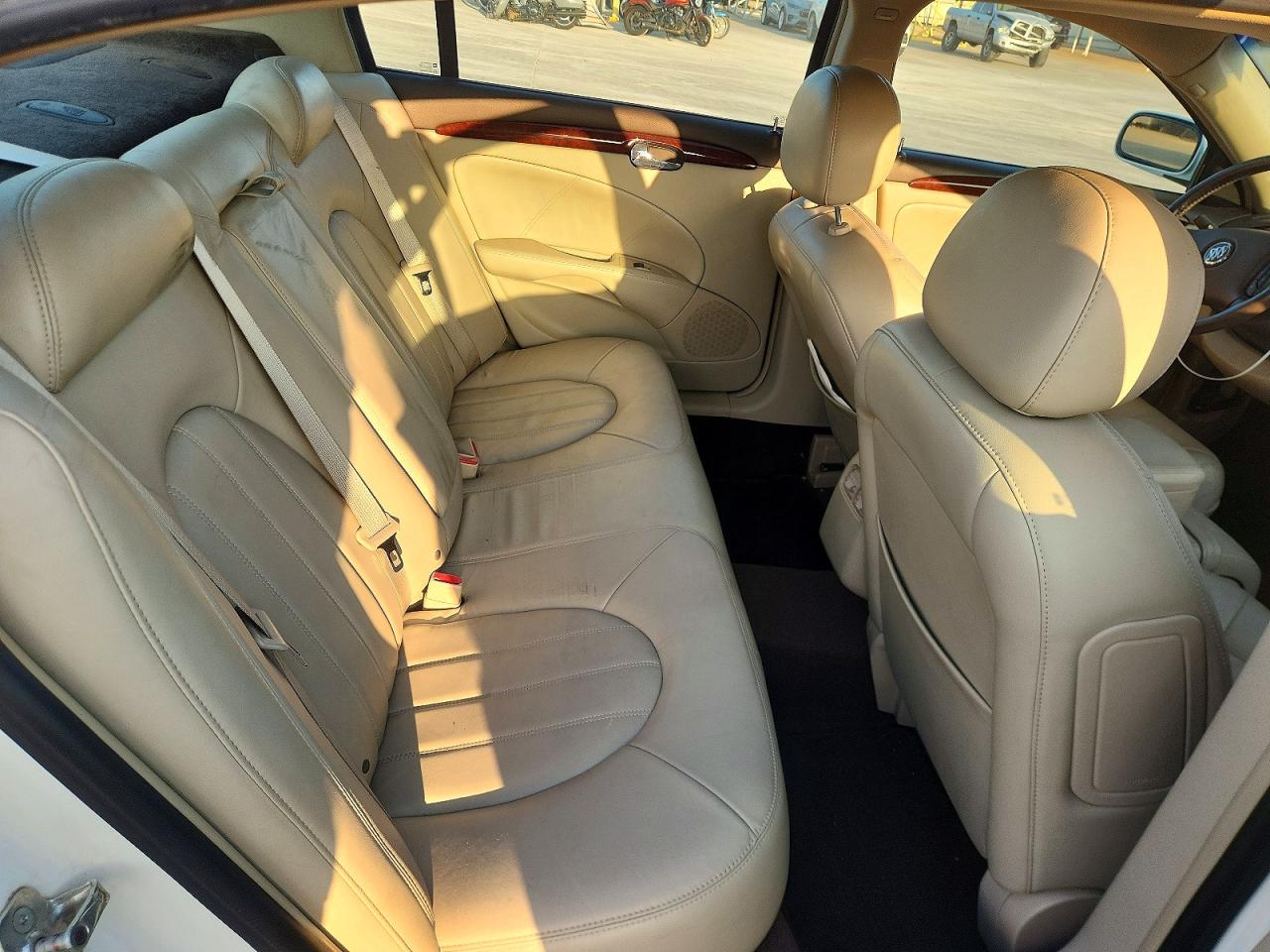 2007 Buick Lucerne Cxl White vin: 1G4HD57207U237095