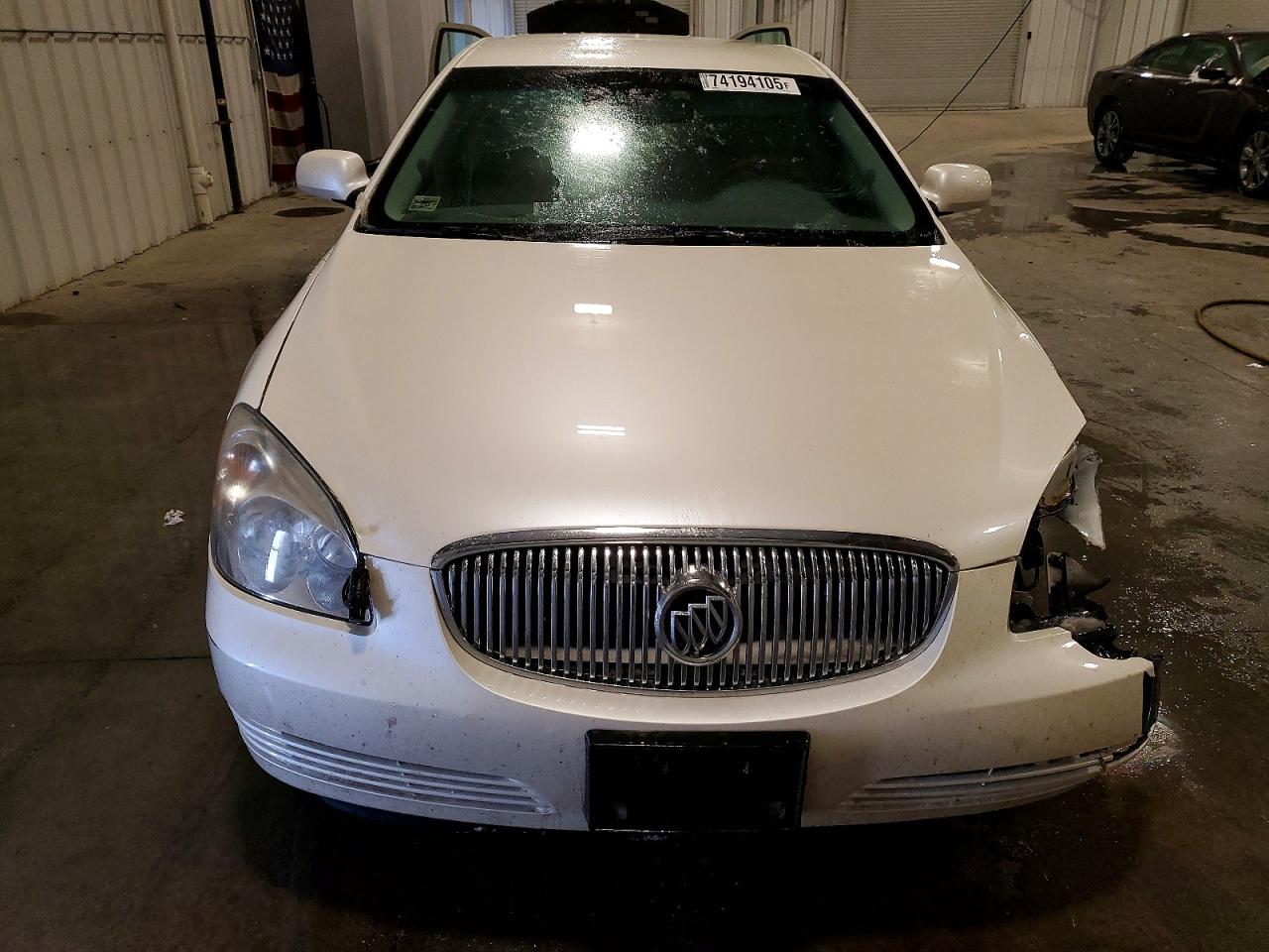 2008 Buick Lucerne Cxl White vin: 1G4HD57208U197988