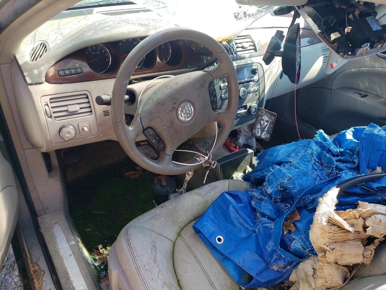 2011 Buick Lucerne Серебряный vin: 1G4HD57216U256477
