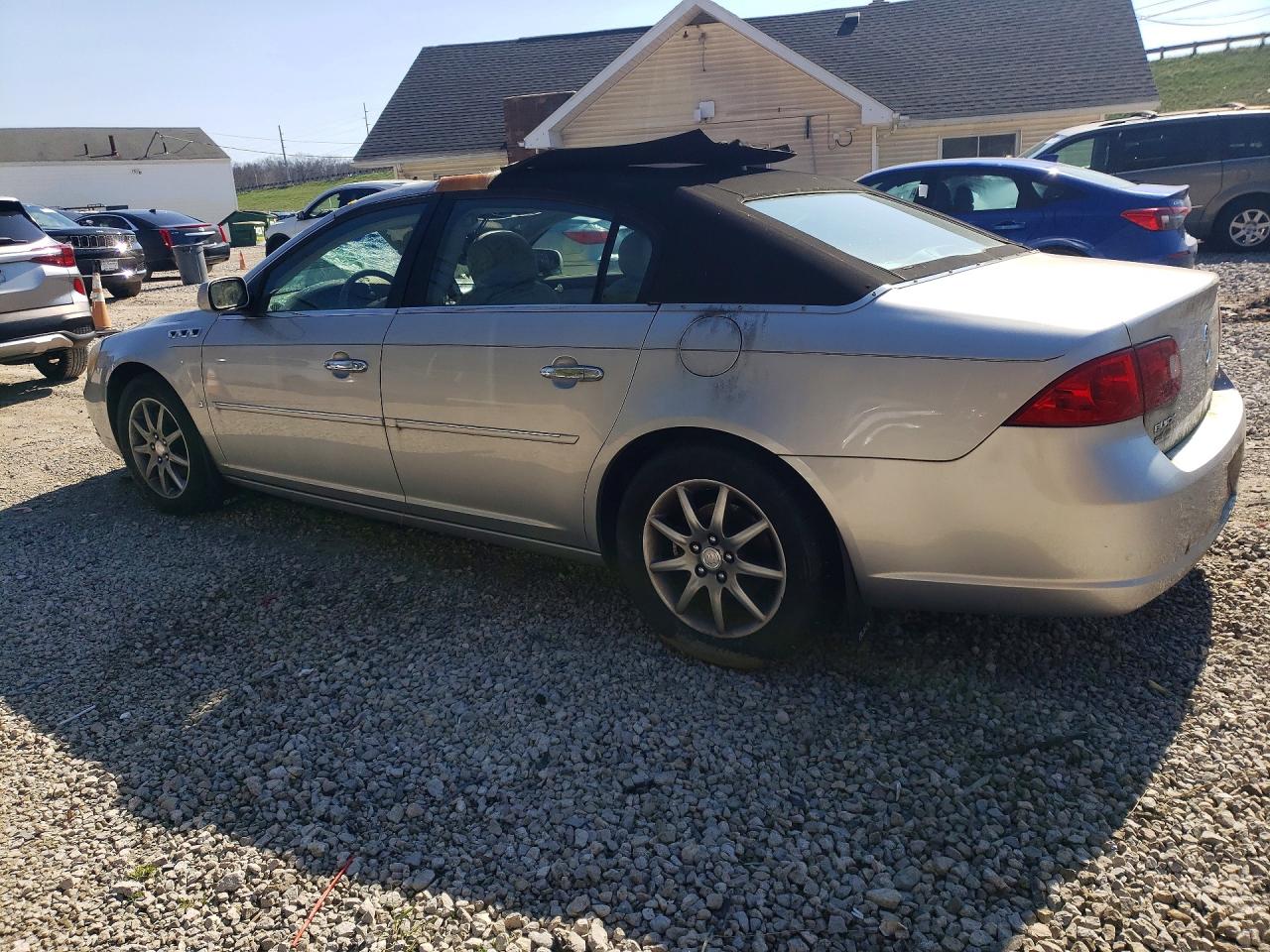 2011 Buick Lucerne Серебряный vin: 1G4HD57216U256477