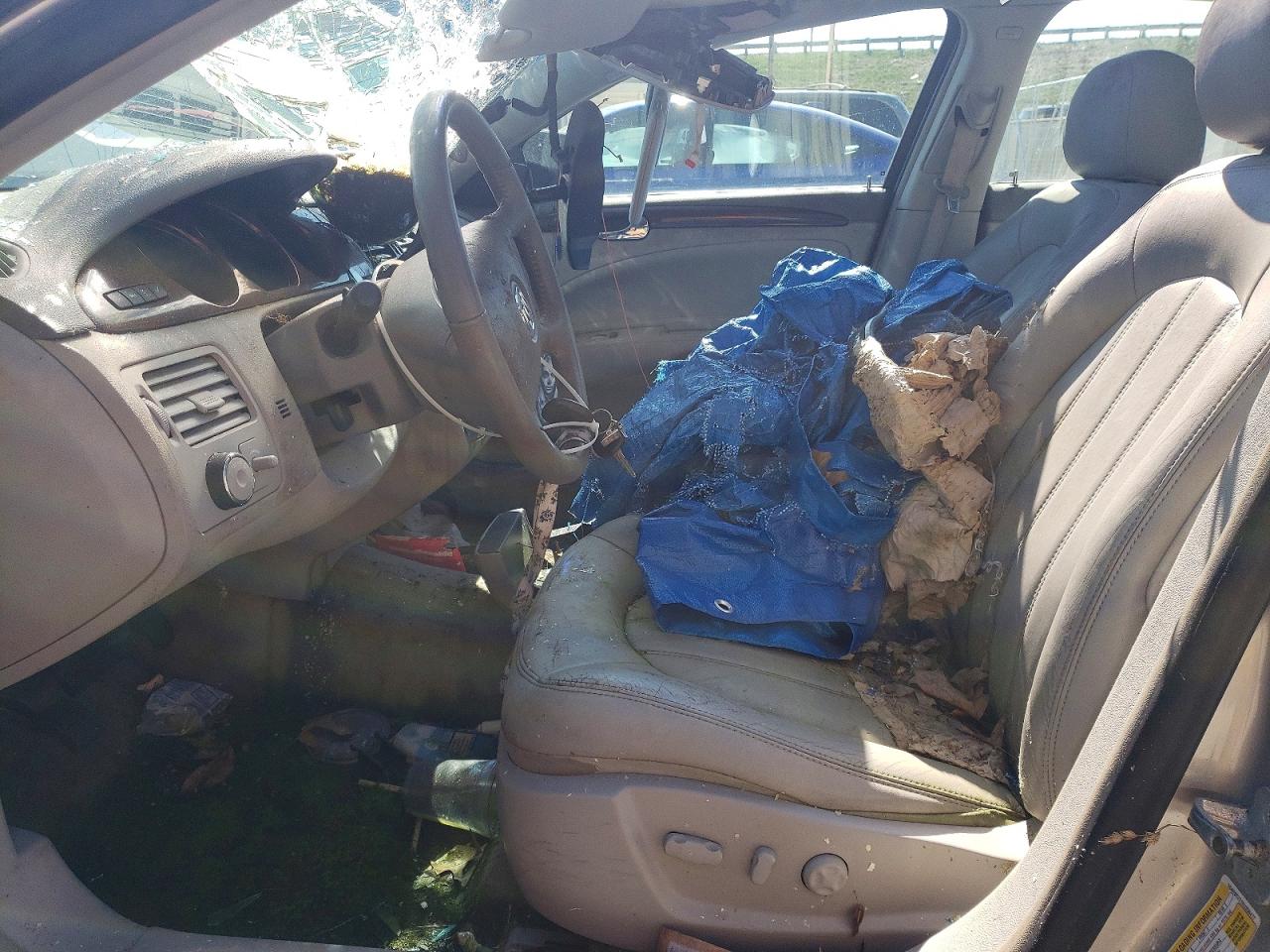 2011 Buick Lucerne Серебряный vin: 1G4HD57216U256477