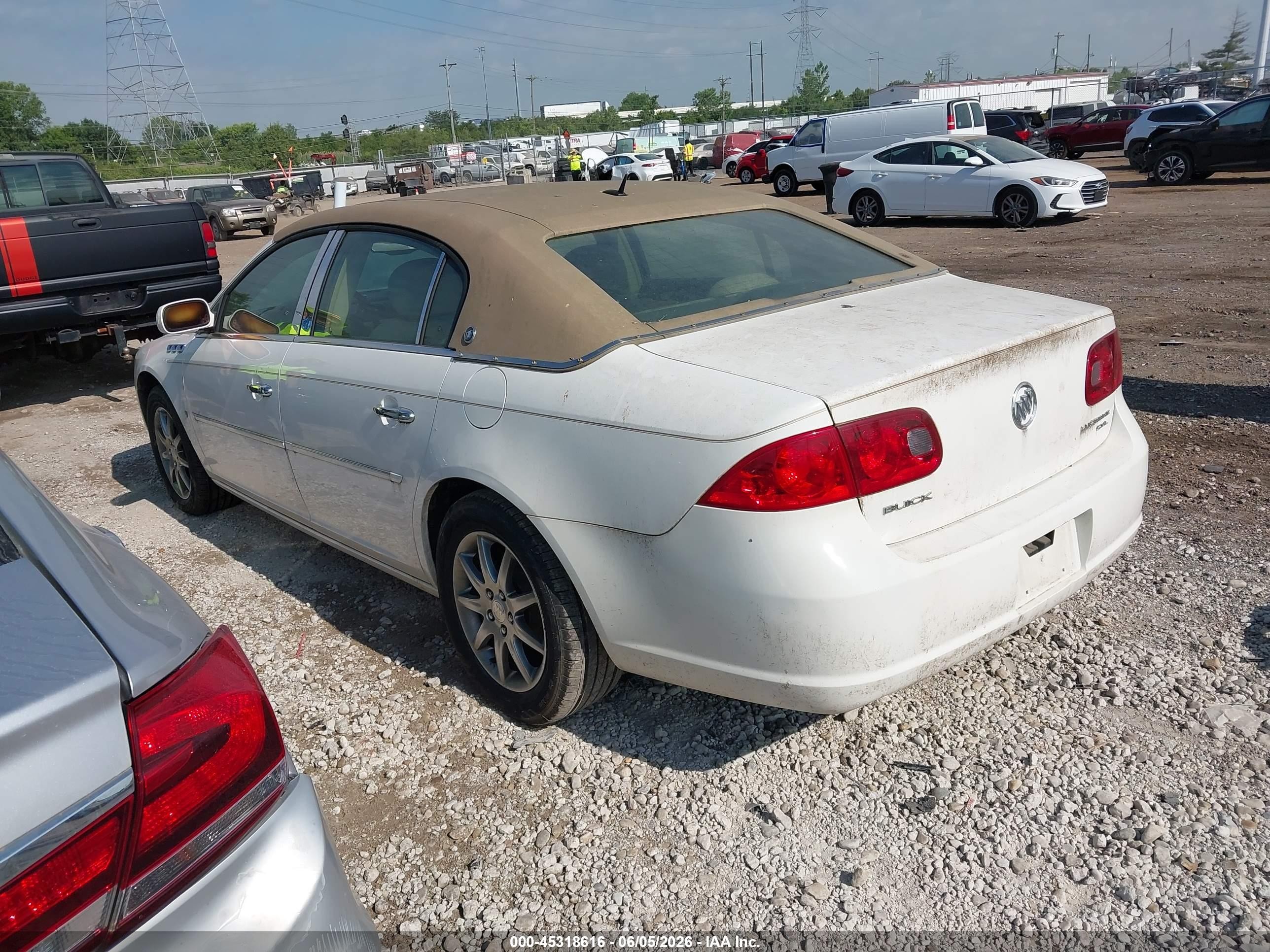 2007 Buick Lucerne Cxl White vin: 1G4HD57237U149013