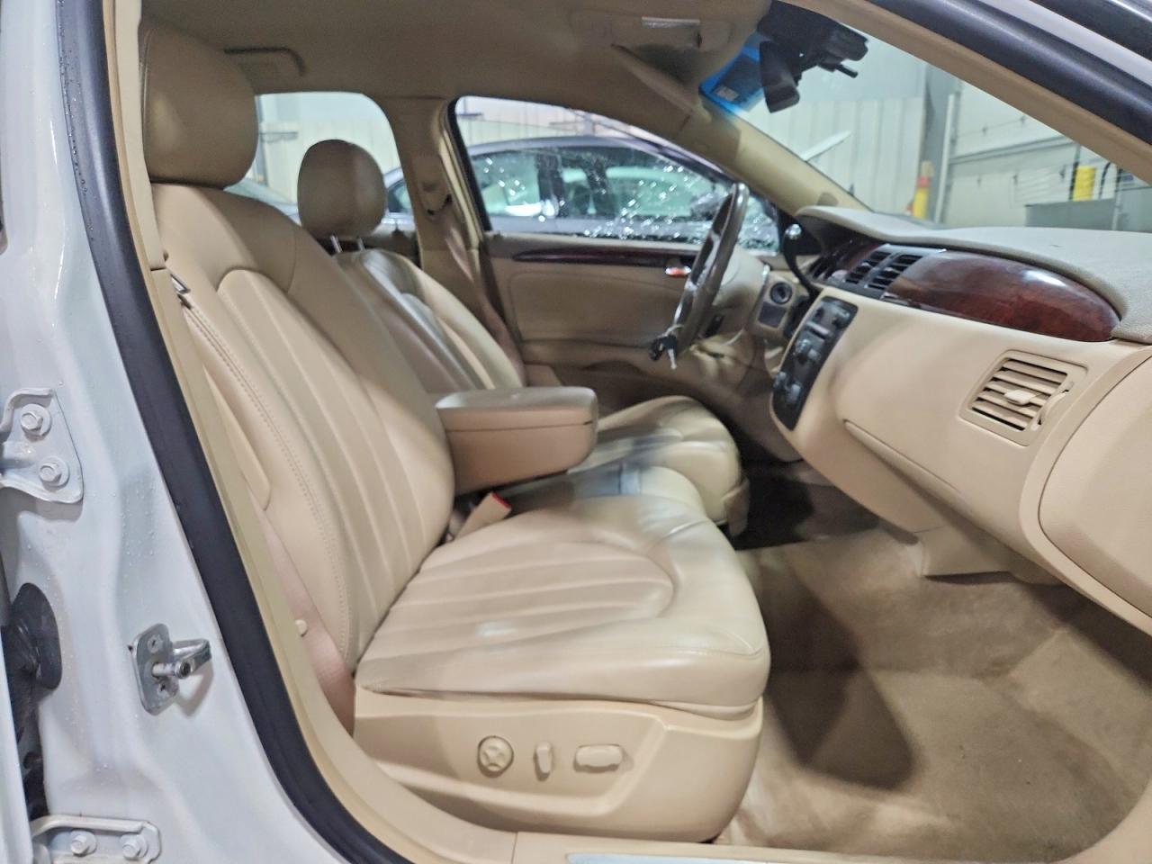 2006 Buick Lucerne Cxl White vin: 1G4HD57256U231632