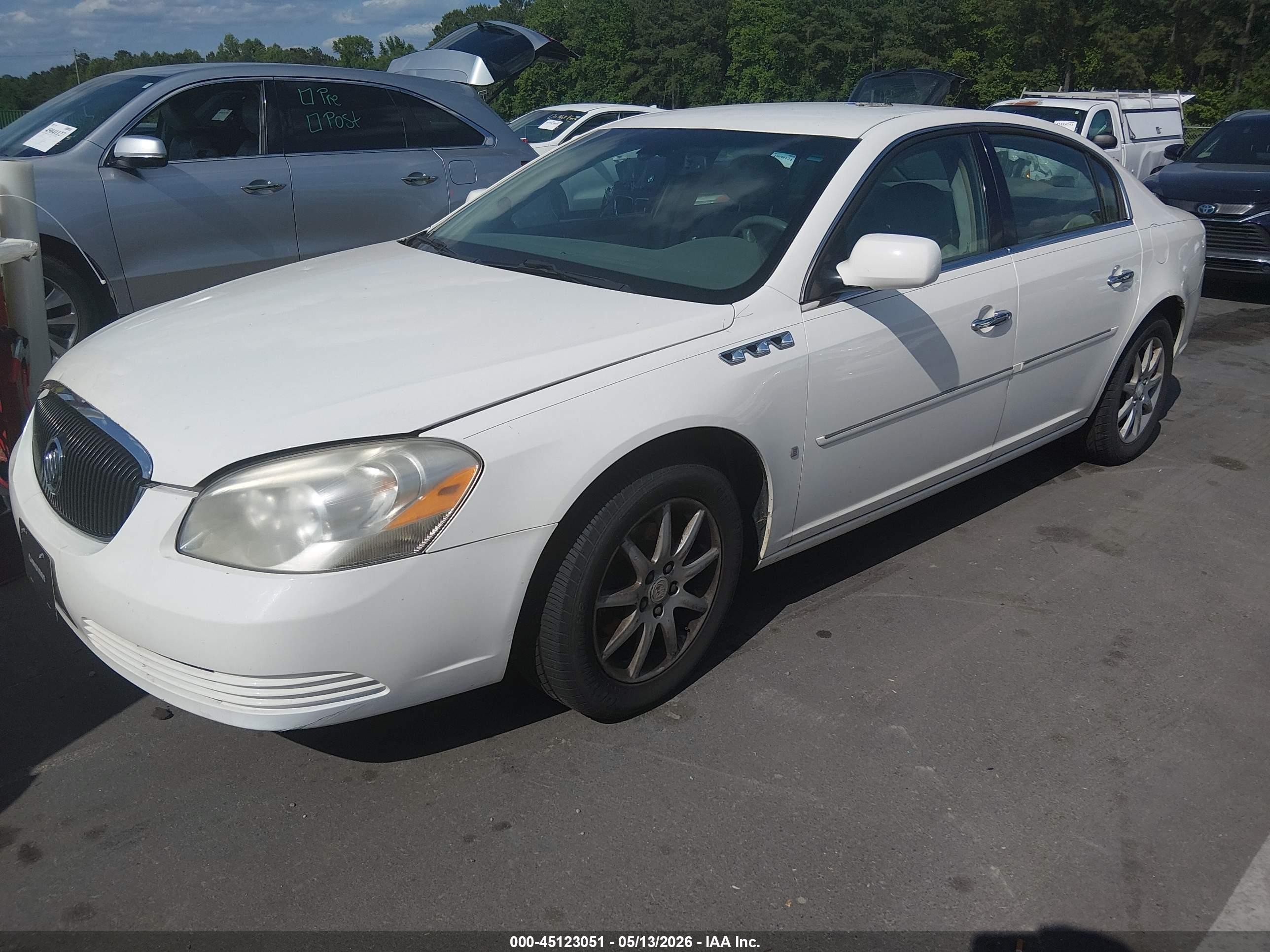 2008 Buick Lucerne Cxl White vin: 1G4HD57258U137995