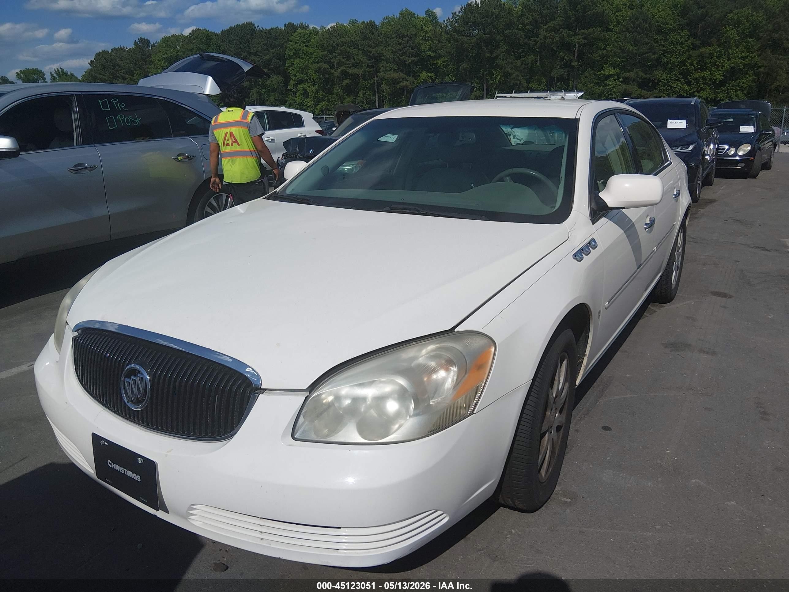 2008 Buick Lucerne Cxl White vin: 1G4HD57258U137995