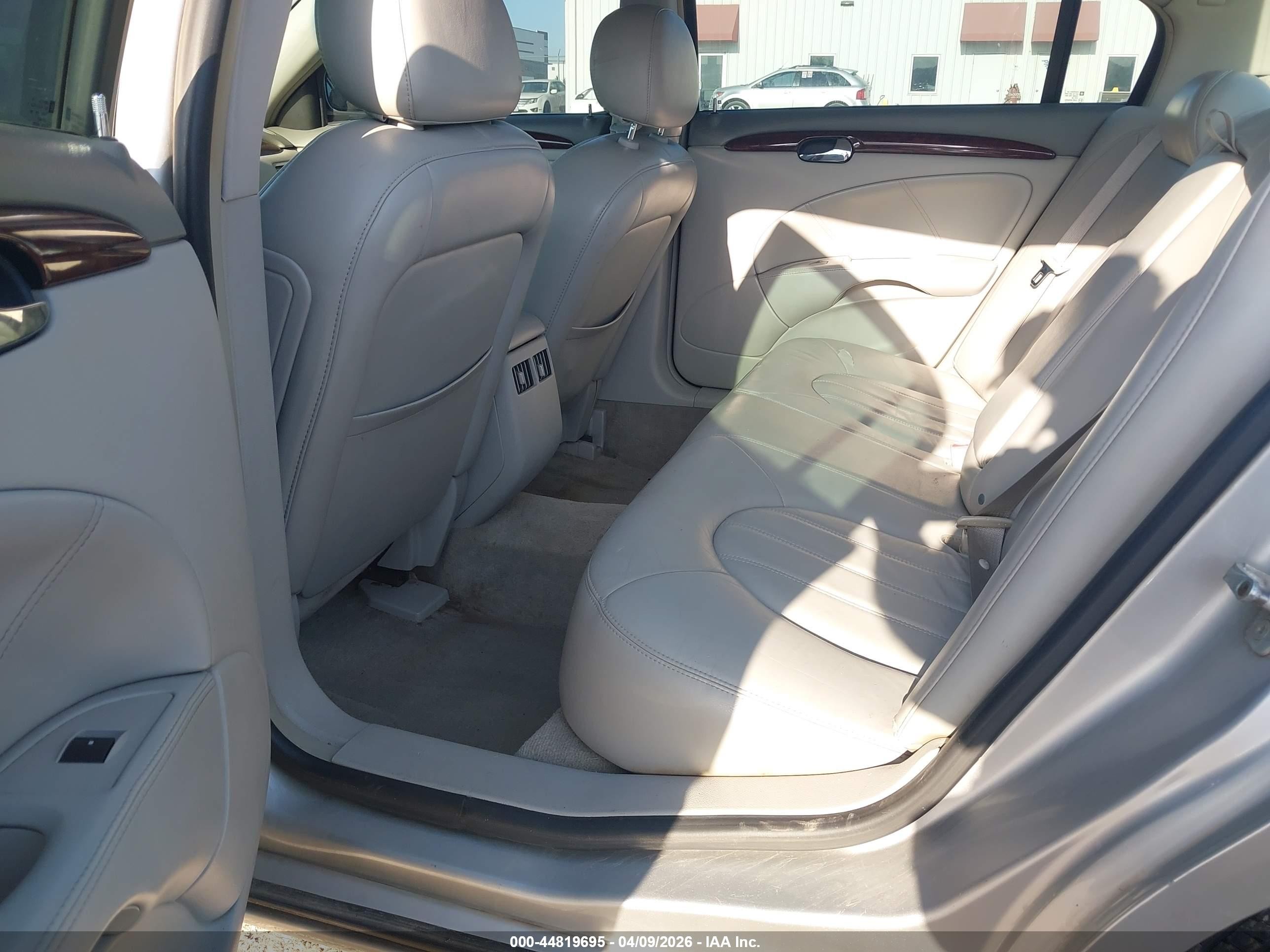 2007 Buick Lucerne Cxl Silver vin: 1G4HD57277U229320
