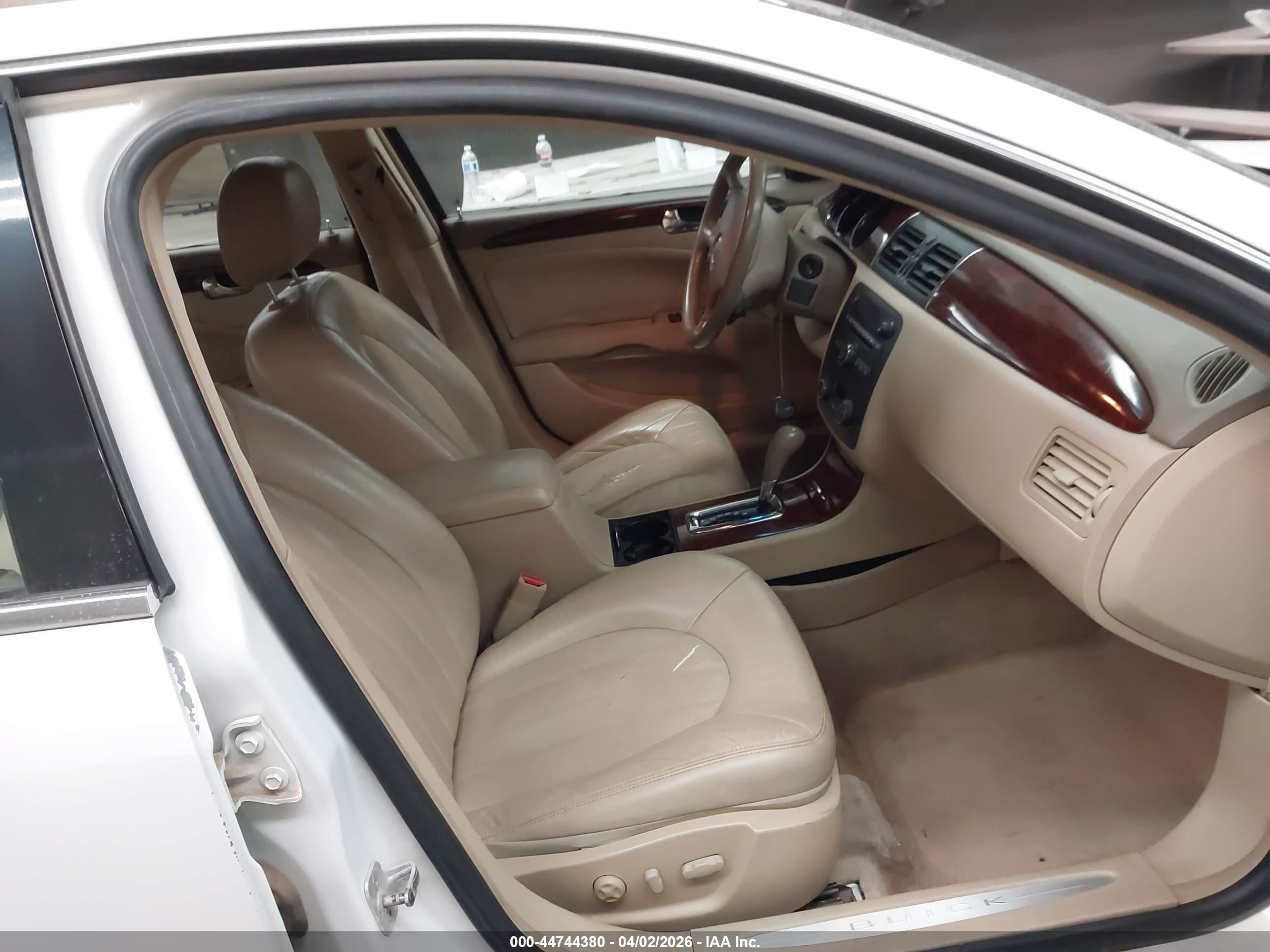 2006 Buick Lucerne Cxl Белый vin: 1G4HD57286U253642