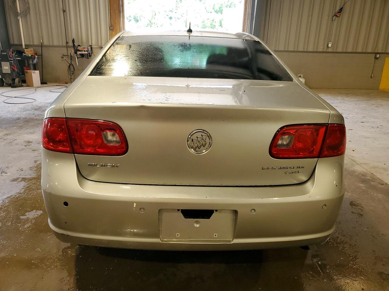 2008 Buick Lucerne Cxl Silver vin: 1G4HD57288U181683