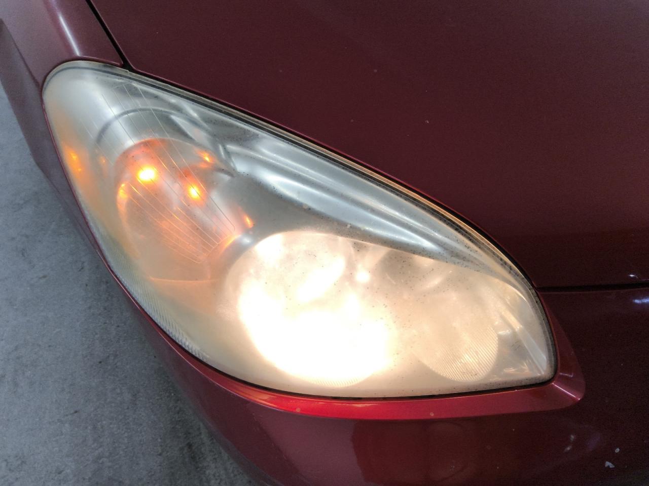 2008 Buick Lucerne Cxl Burgundy vin: 1G4HD57298U172815 Damage: Right Head Lamp, Faded, Repair Required