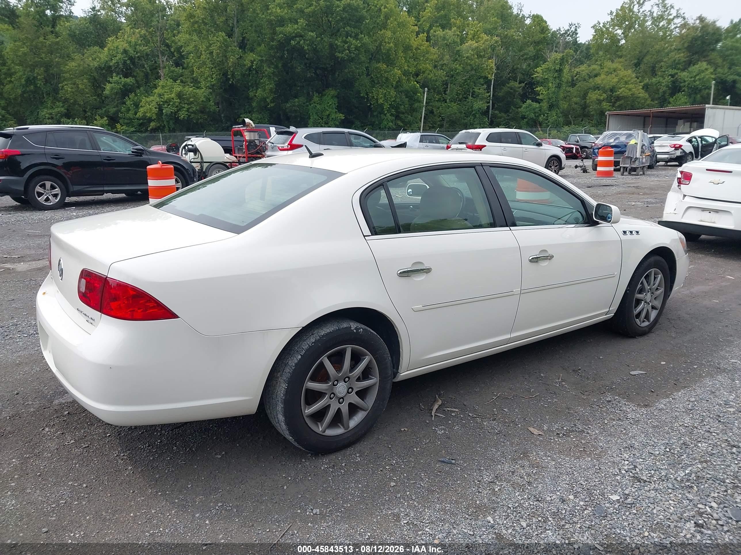 2007 Buick Lucerne Cxl White vin: 1G4HD572X7U109902