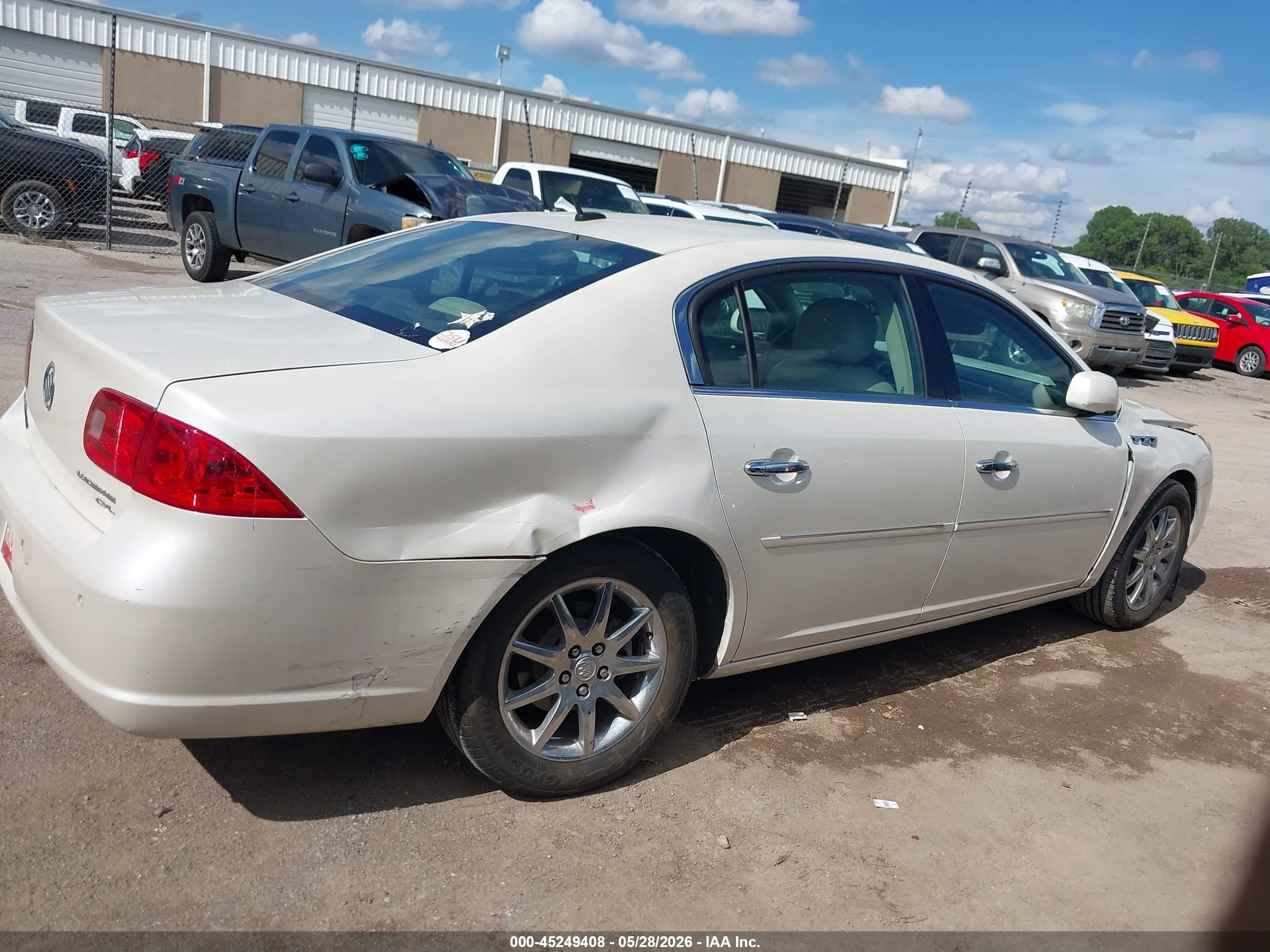 2007 Buick Lucerne Cxl White vin: 1G4HD572X7U237217