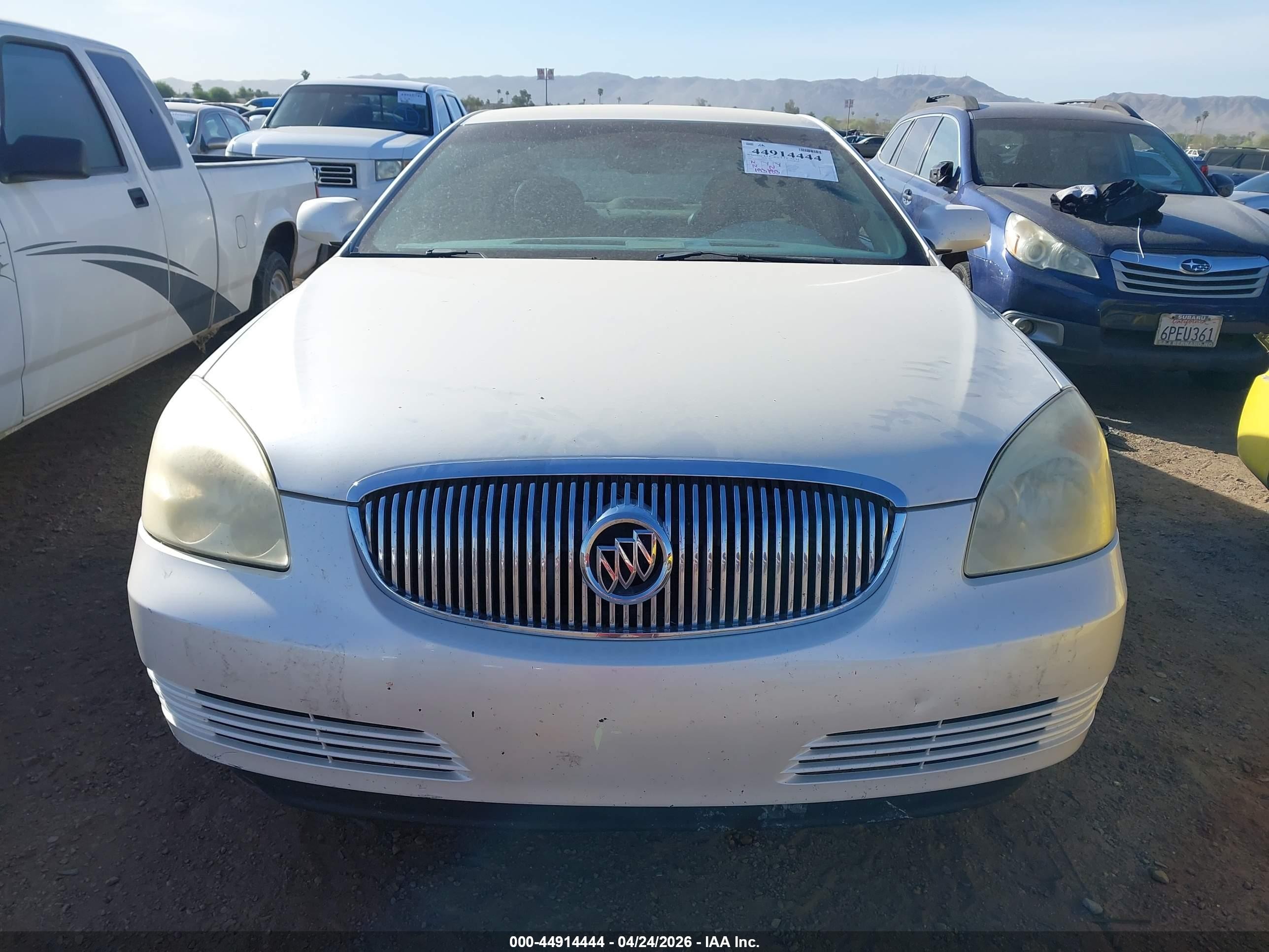 2008 Buick Lucerne Cxl Cream vin: 1G4HD572X8U114342