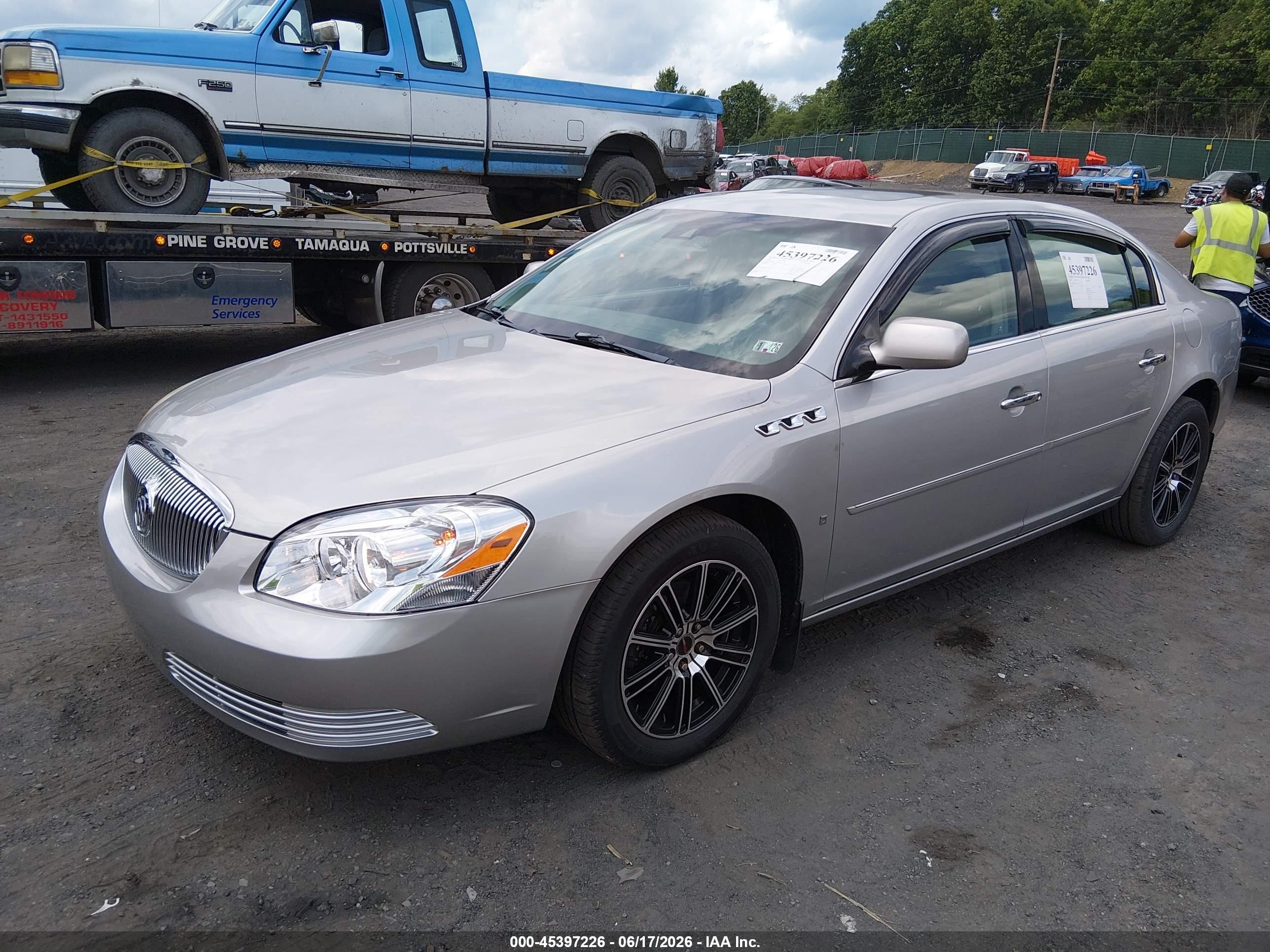 2008 Buick Lucerne Cxl Silver vin: 1G4HD572X8U121453