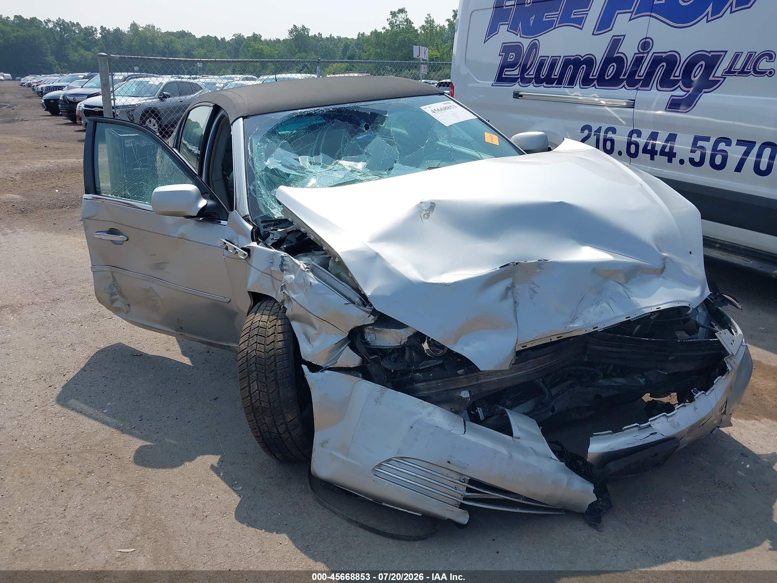 2008 Buick Lucerne Cxl Silver vin: 1G4HD572X8U150385