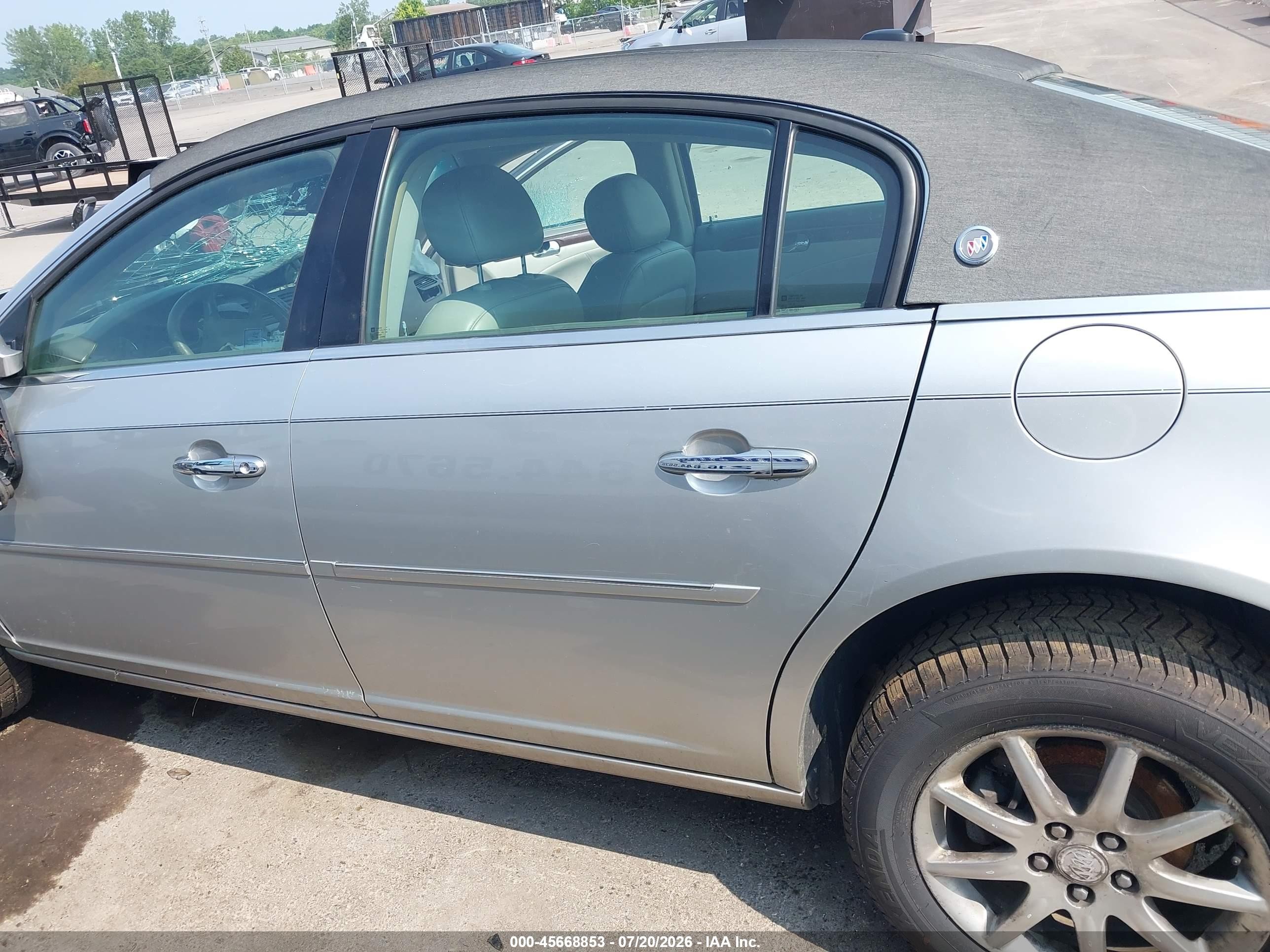 2008 Buick Lucerne Cxl Silver vin: 1G4HD572X8U150385