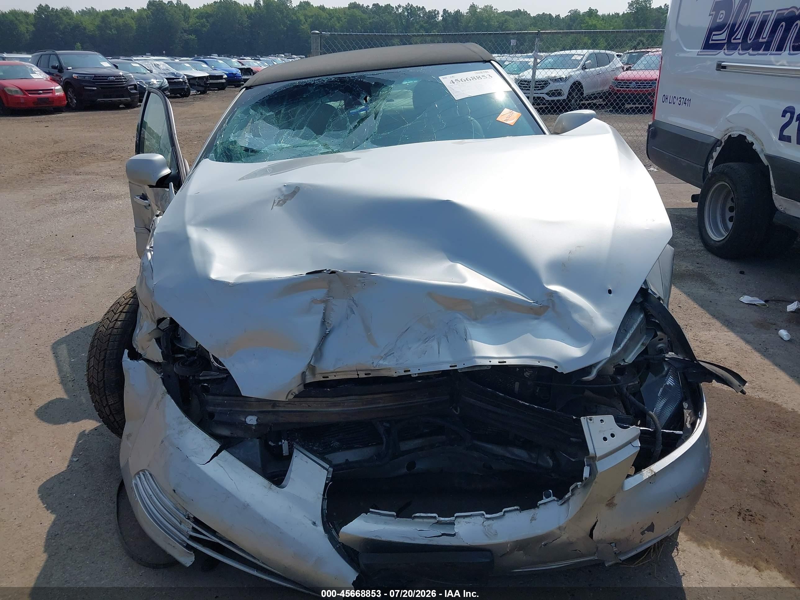 2008 Buick Lucerne Cxl Silver vin: 1G4HD572X8U150385