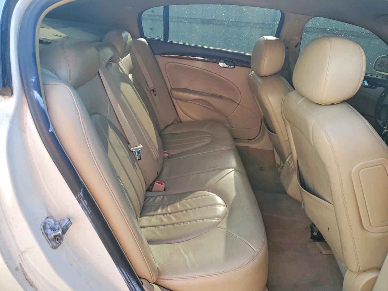 2008 Buick Lucerne Cx Белый vin: 1G4HD572X8U210892